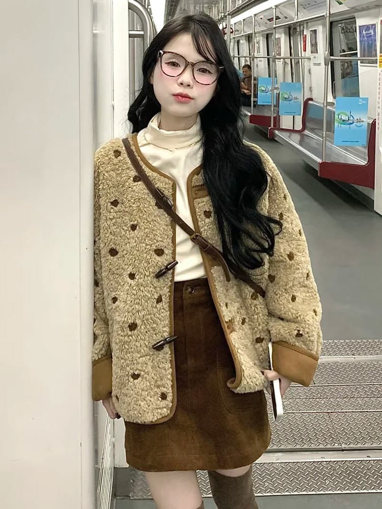 500 그램 양털 플리스 복합 스웨이드 수건 자수 법 하나 레트로 도트 무늬 양털 여성 코트 상세 이미지 6