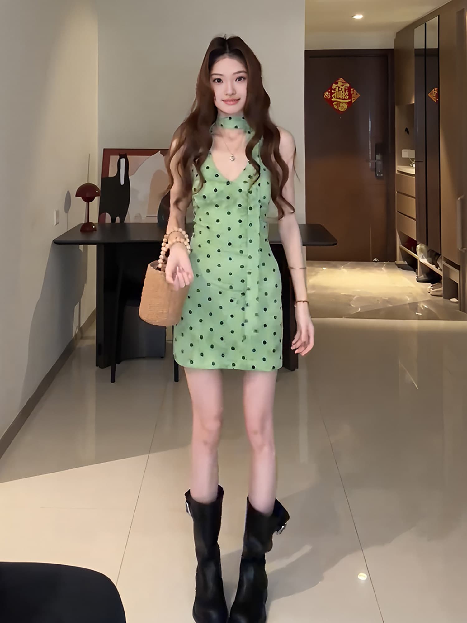 폴리 에스터 인터넷 원단 네리 마이크로 지방 mm 순수한 욕망 핫걸 바람 녹색 도트 무늬 품격 몸매 가꾸기 슬림해 보이는 한 마디 짧은 치마 상세 이미지 2