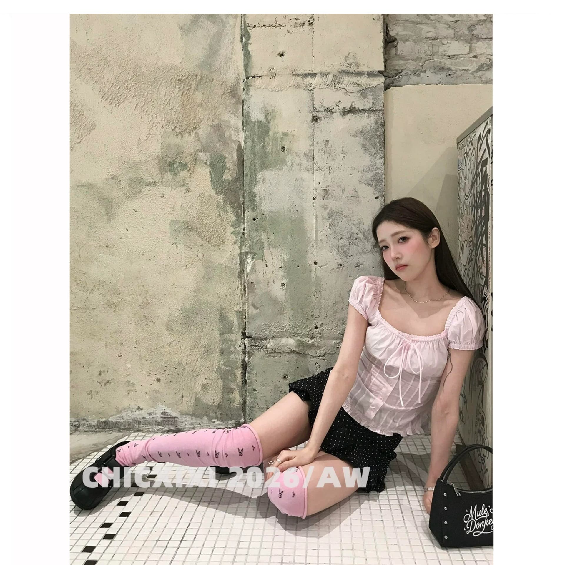 주간 실크 원단 참나무 늑골 조정 한 부서 레트로 핑크색 거품 소매 여성 셔츠 여름 허리 수축 슬림해 보이는 맨위 상세 이미지 6