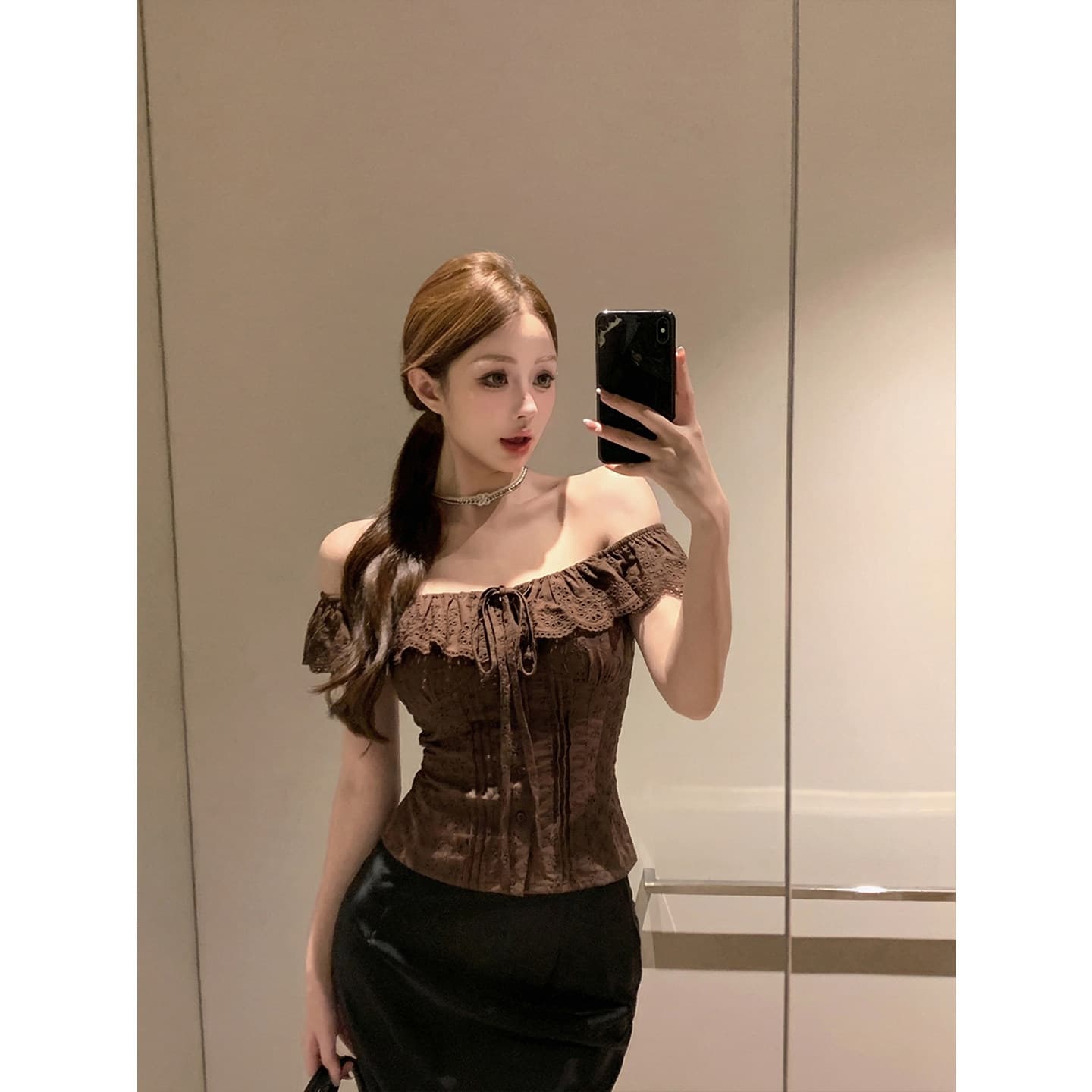 순면 자카드 원단 네리 명중 가져 가라. 부드러운 프릴 오프숄더 브라운 보라색 자수 허리 수축 셔츠 이미지 2