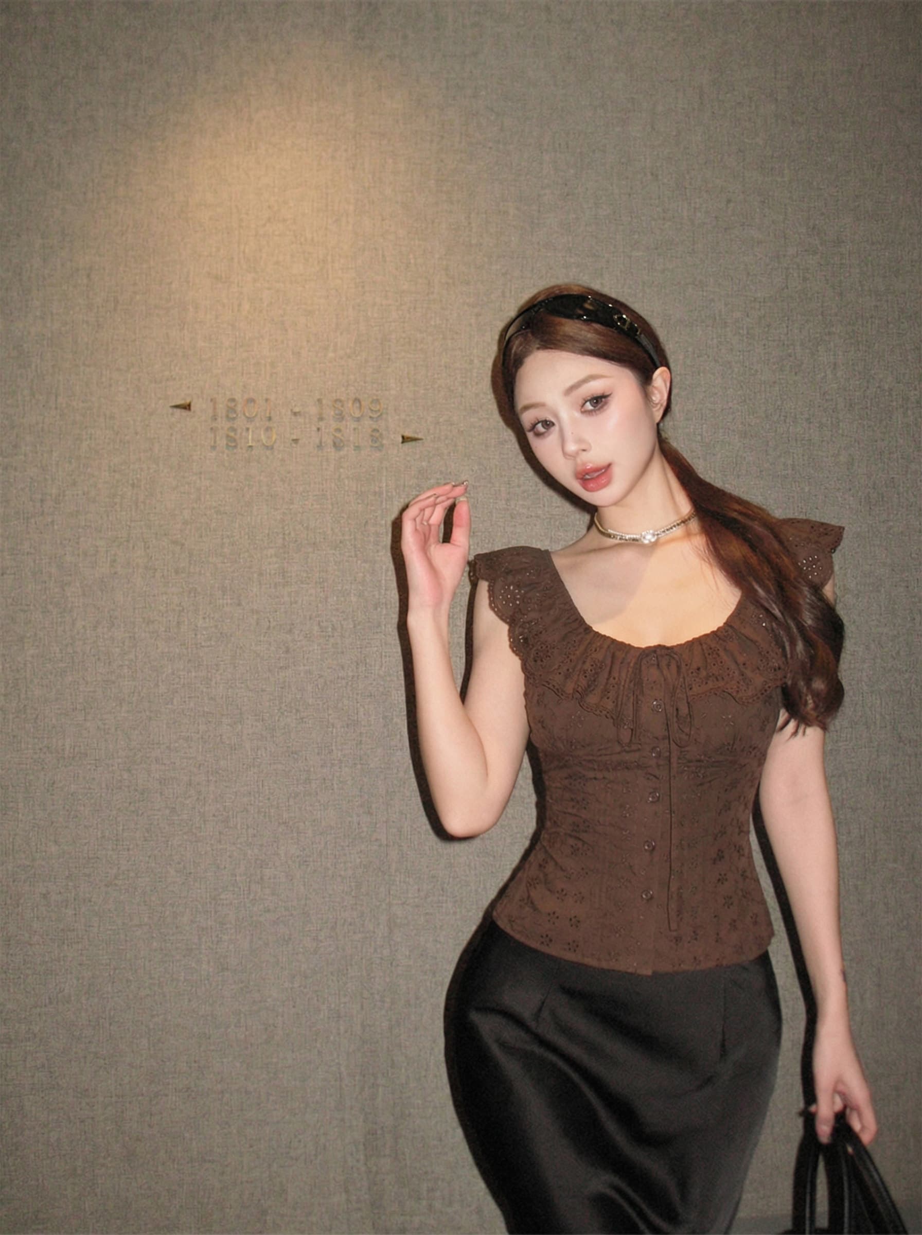 순면 자카드 원단 네리 명중 가져 가라. 부드러운 프릴 오프숄더 브라운 보라색 자수 허리 수축 셔츠 상세 이미지 8