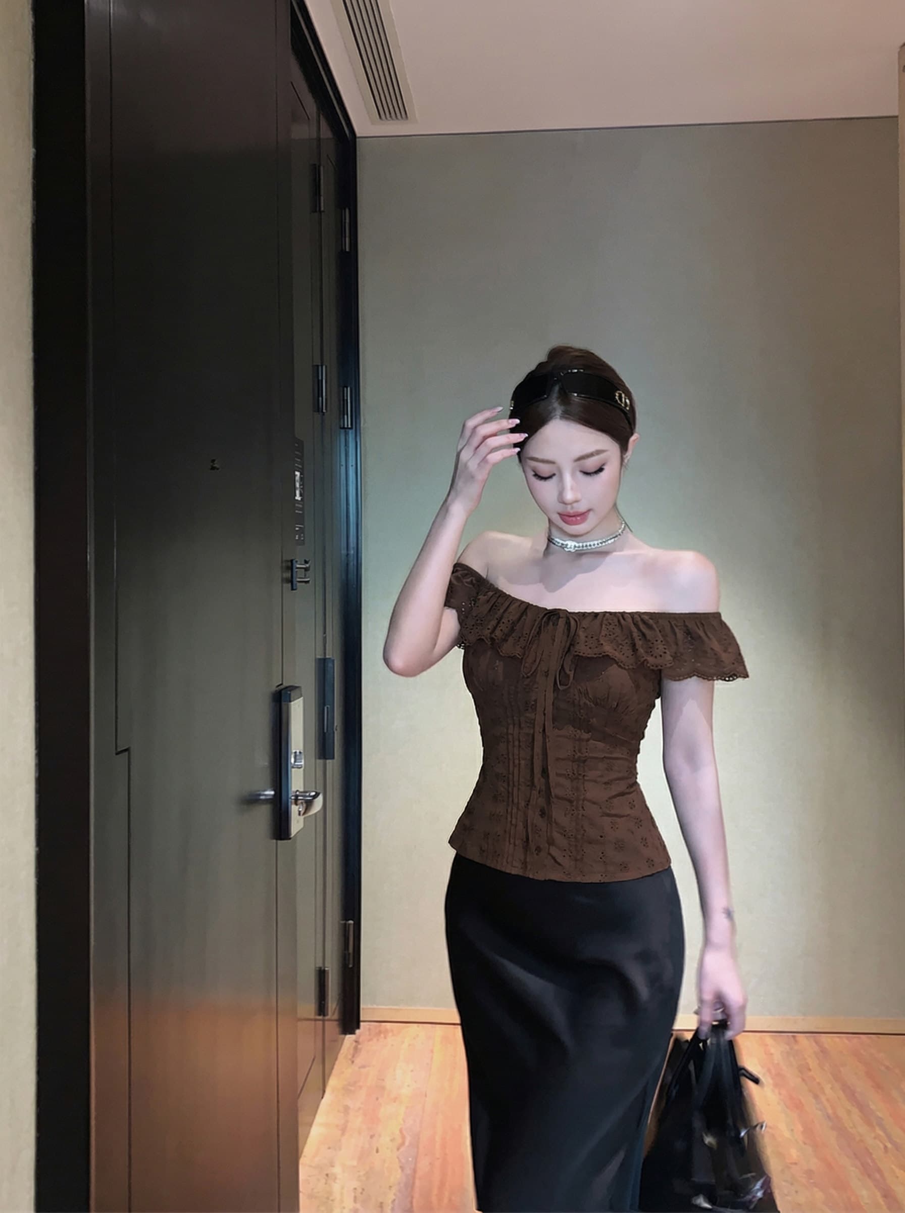 순면 자카드 원단 네리 명중 가져 가라. 부드러운 프릴 오프숄더 브라운 보라색 자수 허리 수축 셔츠 상세 이미지 12