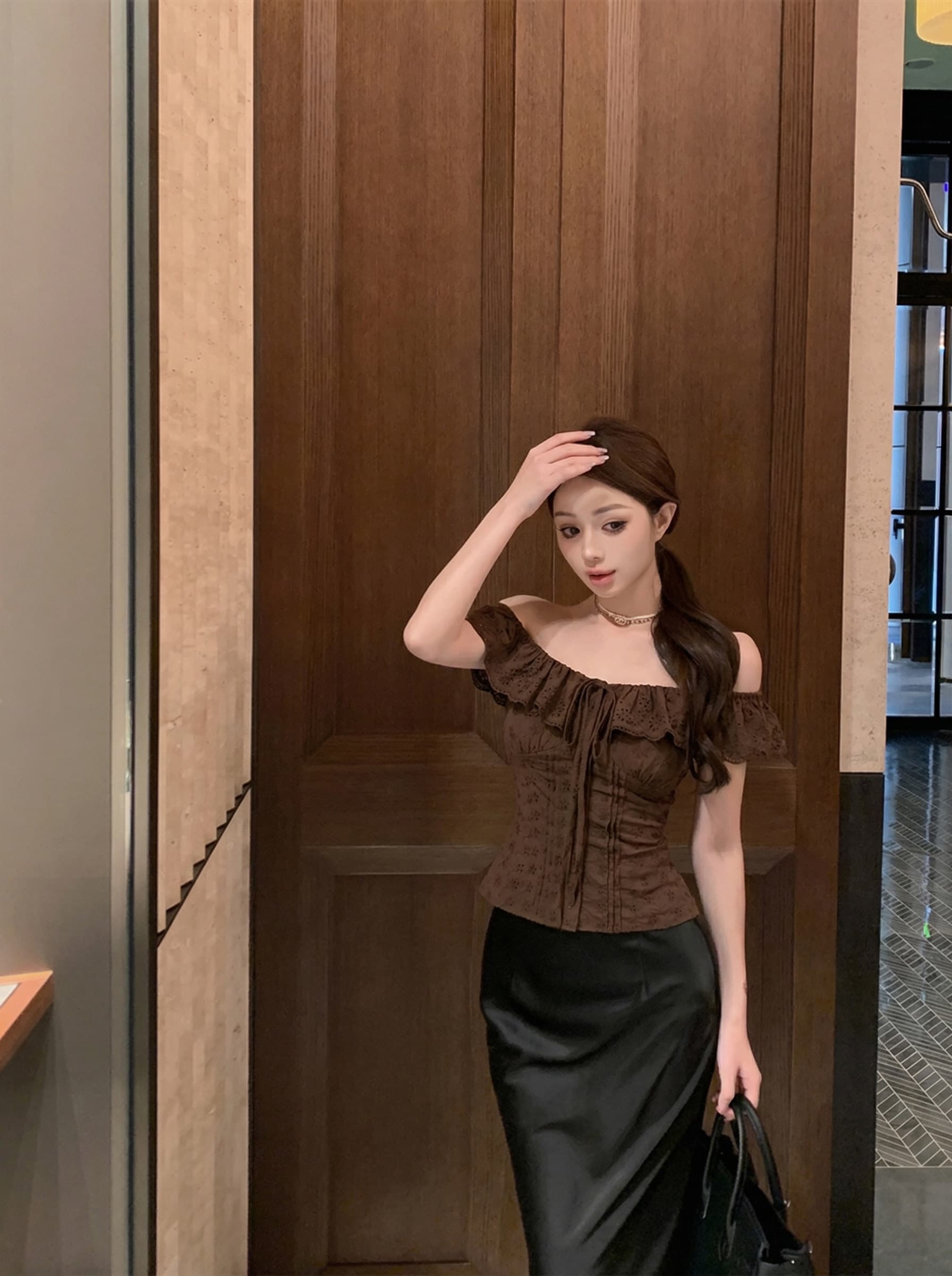 순면 자카드 원단 네리 명중 가져 가라. 부드러운 프릴 오프숄더 브라운 보라색 자수 허리 수축 셔츠 상세 이미지 14