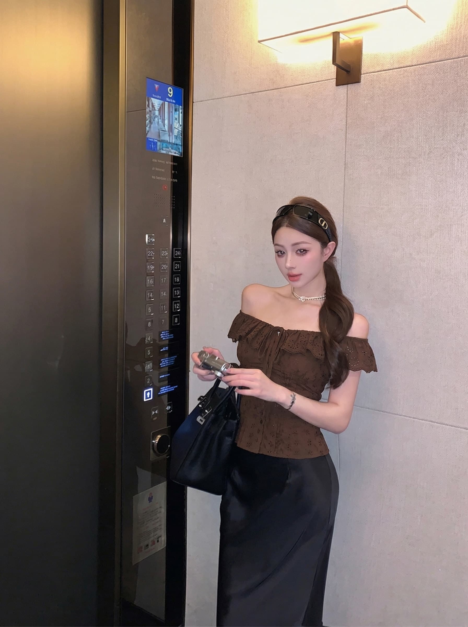 순면 자카드 원단 네리 명중 가져 가라. 부드러운 프릴 오프숄더 브라운 보라색 자수 허리 수축 셔츠 상세 이미지 16