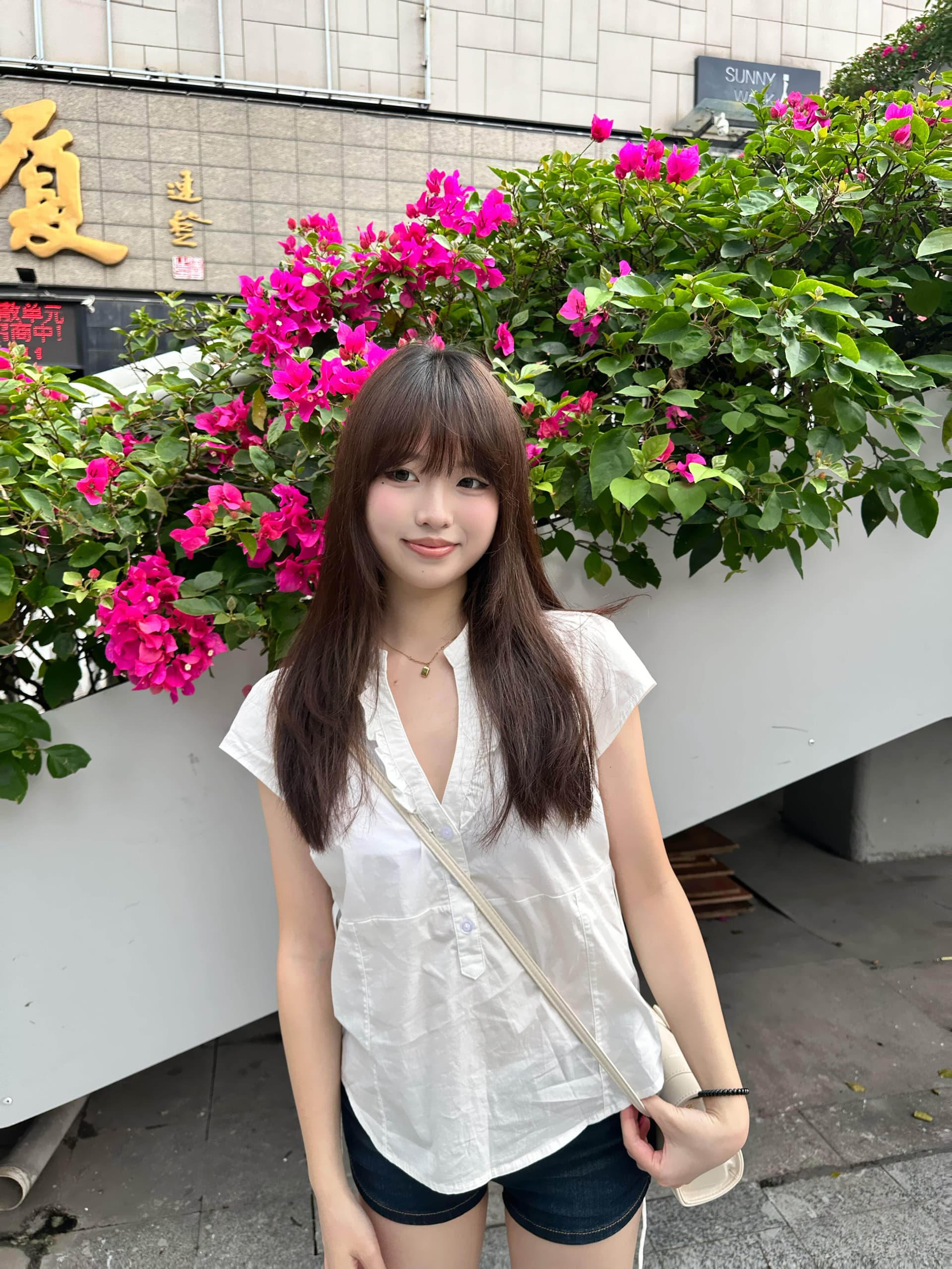 주간 실크 원단 스트랩 몸매 가꾸기 자르기 화이트 맨위 여성 프릴 v 칼라 반팔 디스플레이 몸 작은 셔츠 상세 이미지 6