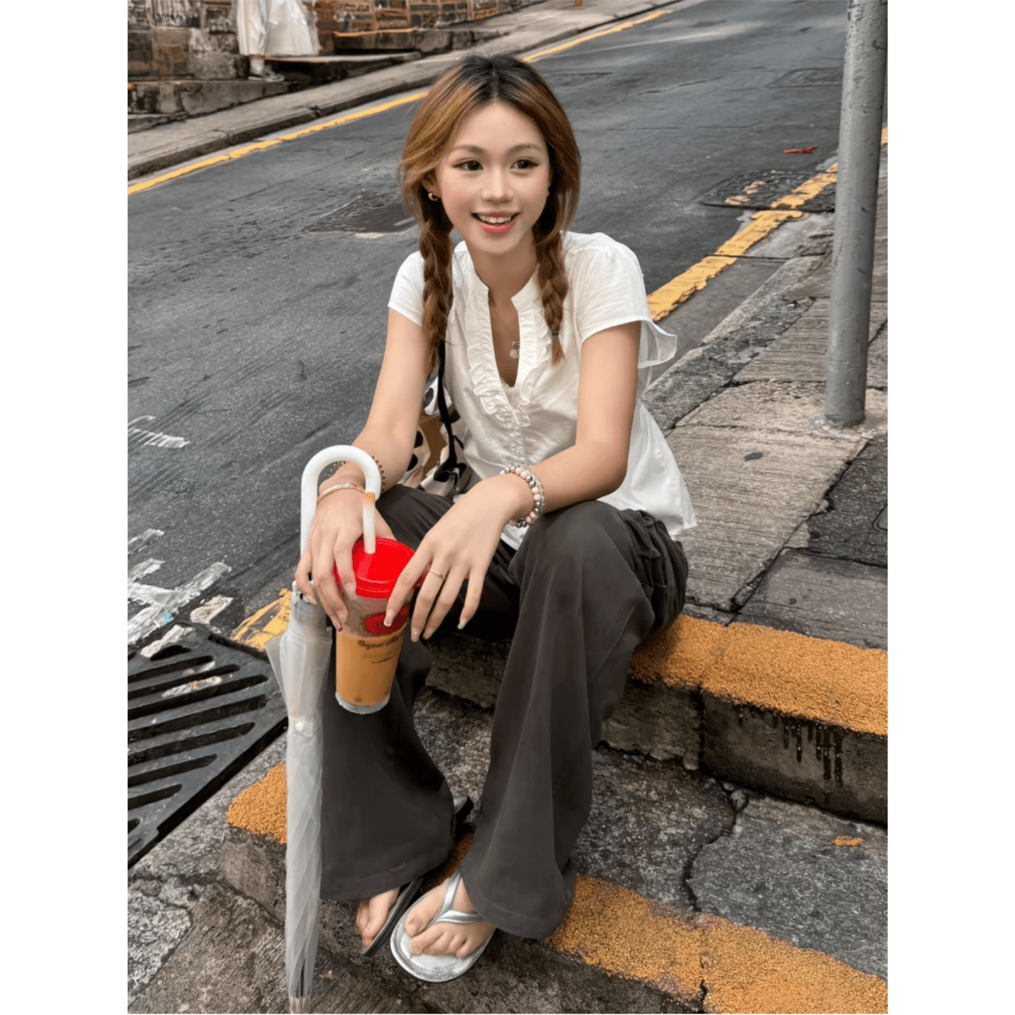 주간 실크 원단 스트랩 한 부서 레이스 v 칼라 흰 셔츠 거품 소매 허리 수축 다용도 슬림해 보이는 작은 셔츠 이미지 3