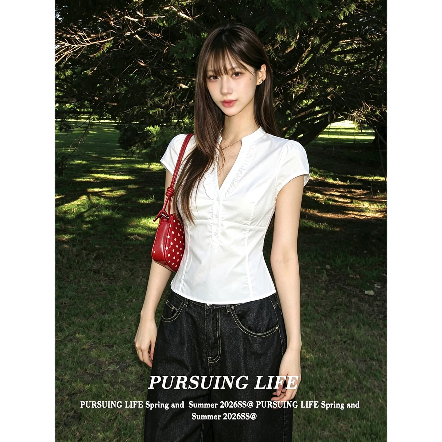 주간 실크 원단 스트랩 몸매 가꾸기 v 칼라 프릴 셔츠 단색 화이트 버블 반팔 여성 의류