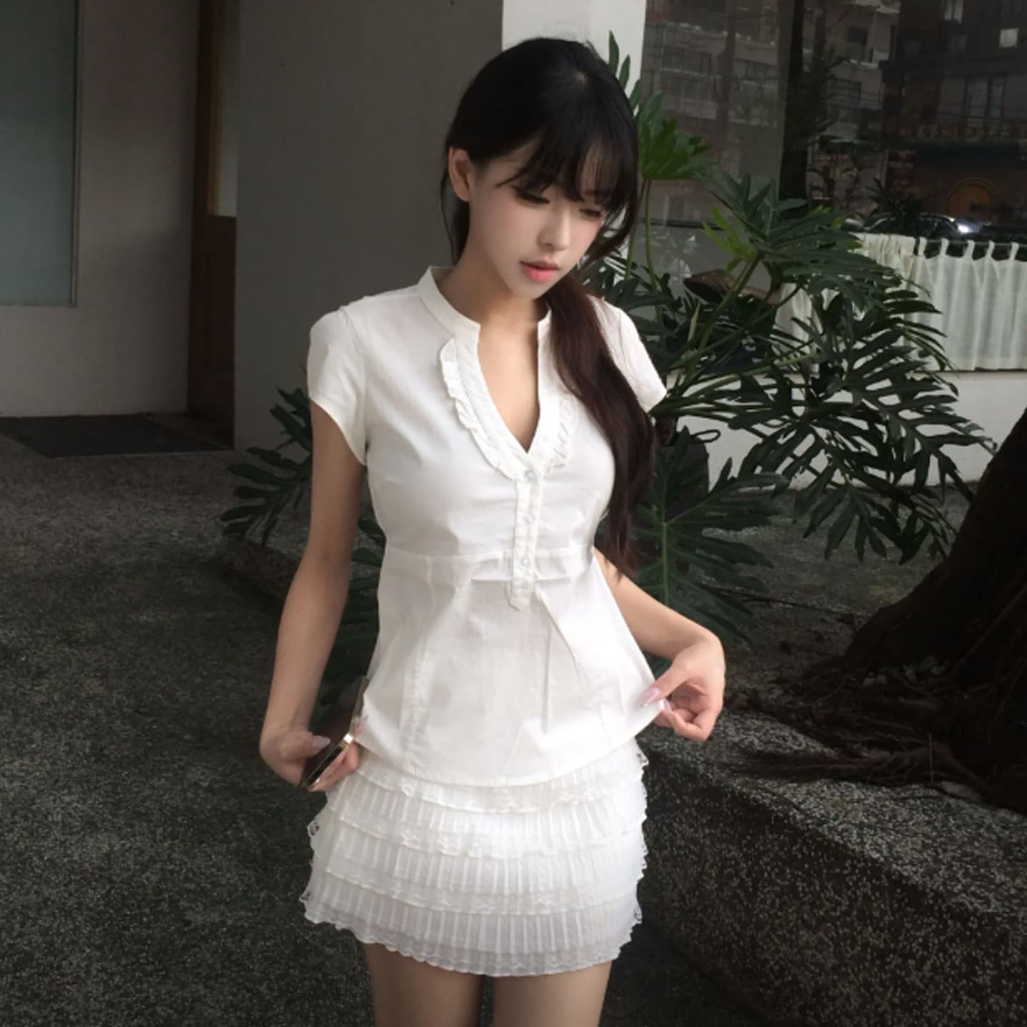 주간 실크 원단 스트랩 소녀 센스 v 칼라 레이스 흰 셔츠 반팔 허리 수축 미니멀리즘 다용도 작은 셔츠 이미지 3