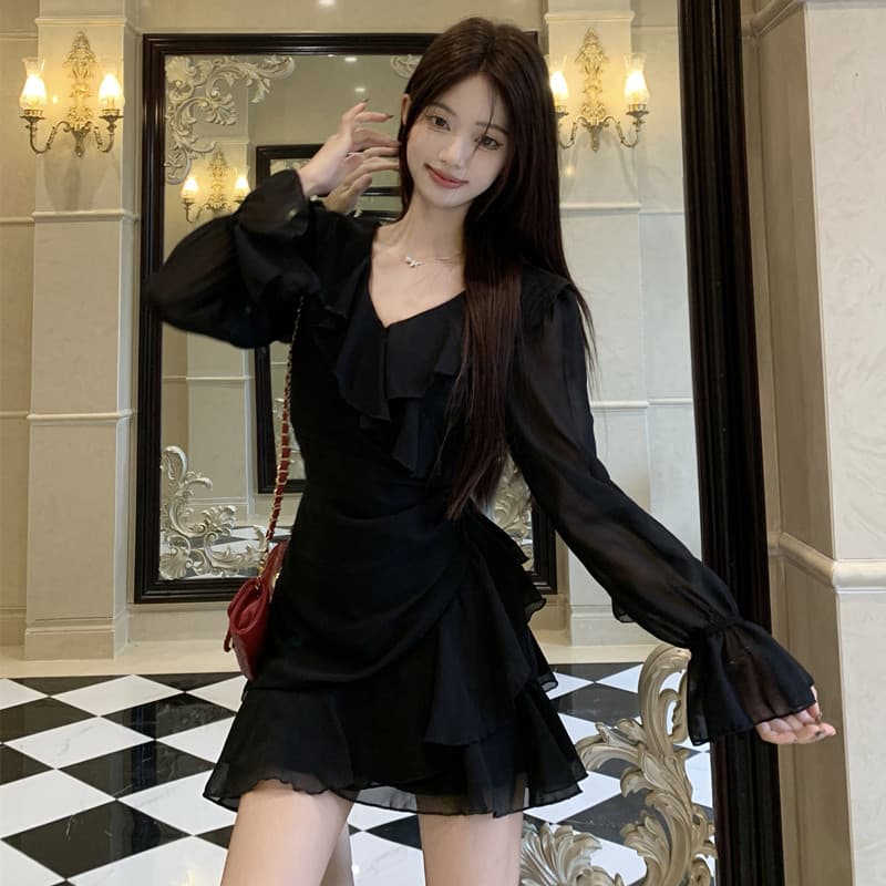 순수한 욕망 바람 깊은 v 작은 검은 드레스 프릴 긴팔 불규칙 인어 꼬리 슬림해 보이는 몸매 가꾸기 타이트 스커트 드레스 이미지 2