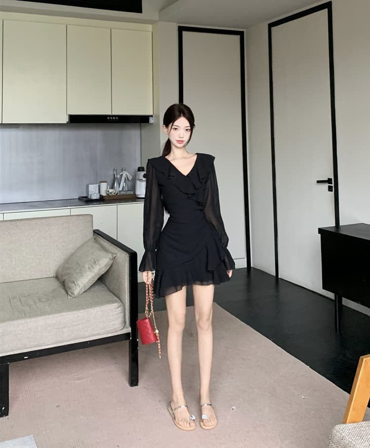 순수한 욕망 바람 깊은 v 작은 검은 드레스 프릴 긴팔 불규칙 인어 꼬리 슬림해 보이는 몸매 가꾸기 타이트 스커트 드레스 상세 이미지 8