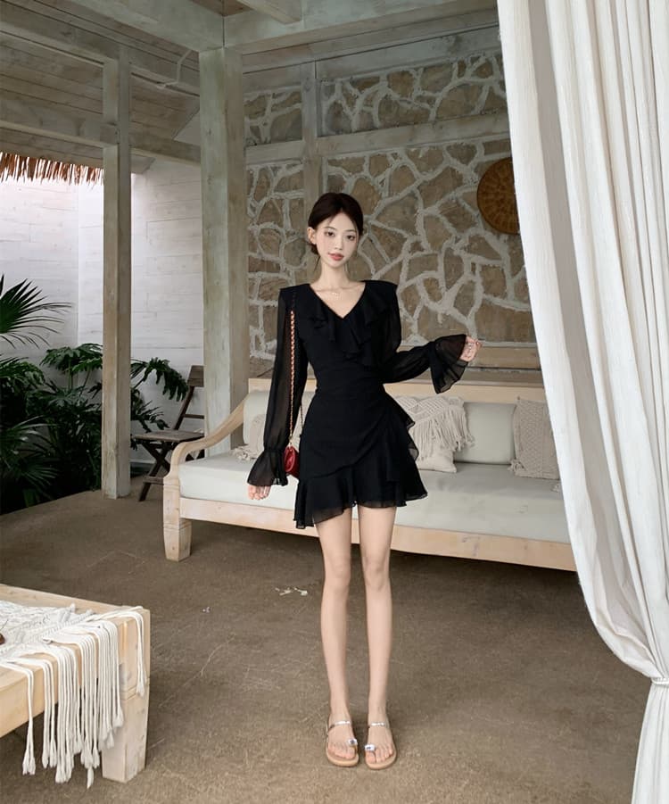 순수한 욕망 바람 깊은 v 작은 검은 드레스 프릴 긴팔 불규칙 인어 꼬리 슬림해 보이는 몸매 가꾸기 타이트 스커트 드레스 상세 이미지 14