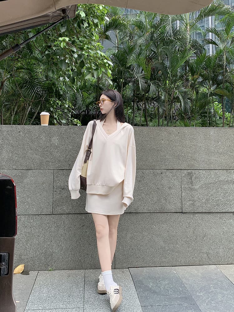 사람들 면 빈 가스 층 참나무 늑골 둘 색상 선택 사항 캐주얼 투피스 세트 v 칼라 행침 목 후드티 반신 스커트 상세 이미지 13
