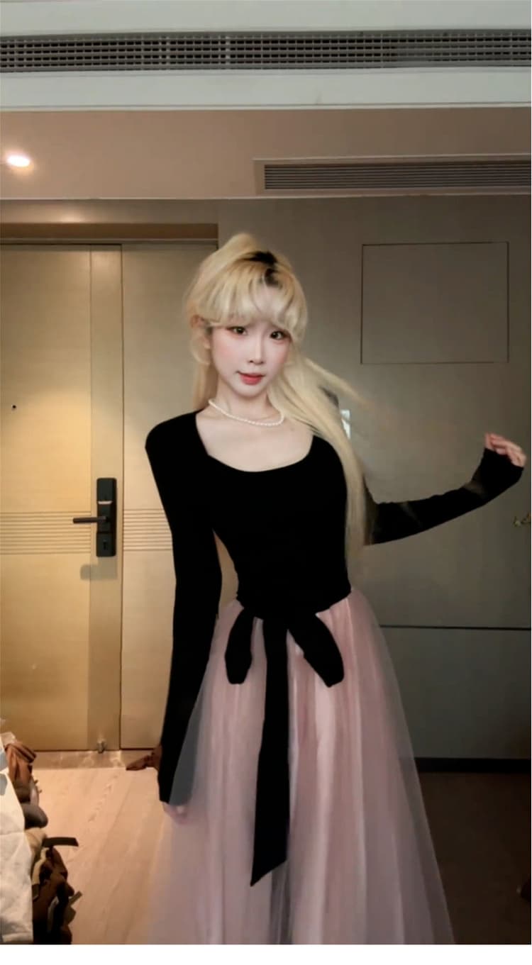 그는 벤 바람 검정색 고급 센스 허리 수축 여성 드레스 2025 가을 겨울철 슬림해 보이는 어깨 긴팔 품격 길다 치마 상세 이미지 2