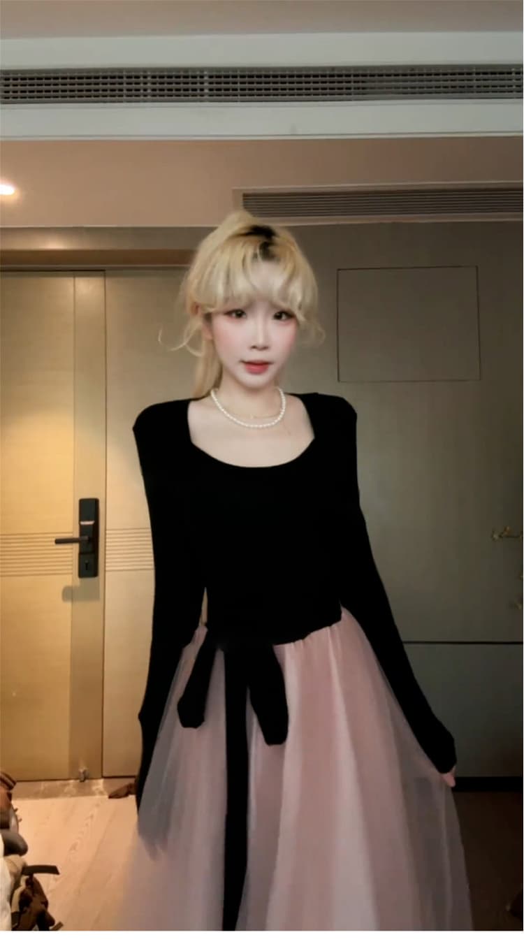 그는 벤 바람 검정색 고급 센스 허리 수축 여성 드레스 2025 가을 겨울철 슬림해 보이는 어깨 긴팔 품격 길다 치마 상세 이미지 6