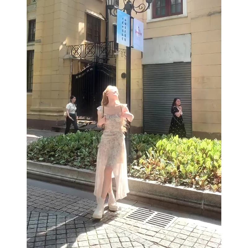 높음 비틀림 쉬폰 벨트 네리 있음 지퍼 한 부서 꽃무늬 슬립 미니 스커트 프릴 장식 불규칙 밑단 치마 이미지 4