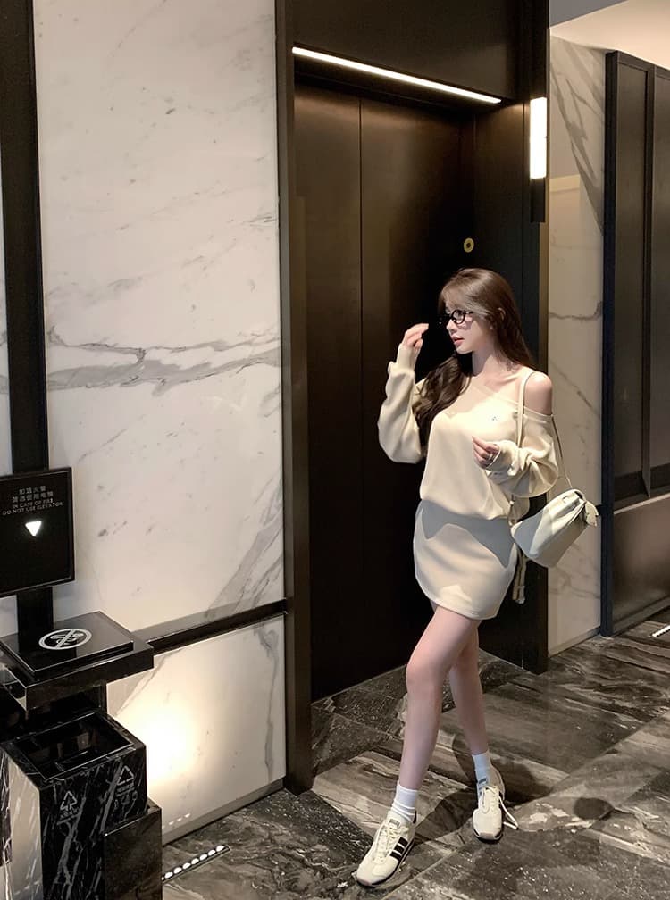 순수한 욕망 섹시함 몸매 가꾸기 오프숄더 후드티 드레스 프랑스식 루즈핏 슬림해 보이는 품격 디자인 센스 비스듬한 어깨 긴팔 치마 상세 이미지 23