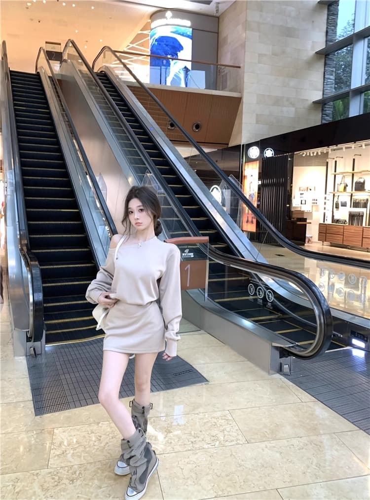 오프숄더 루즈핏 슬림해 보이는 후드티 드레스 아이들 프랑스식 품격 캐주얼 디자인 센스 비스듬한 어깨 긴팔 미니 스커트 상세 이미지 15