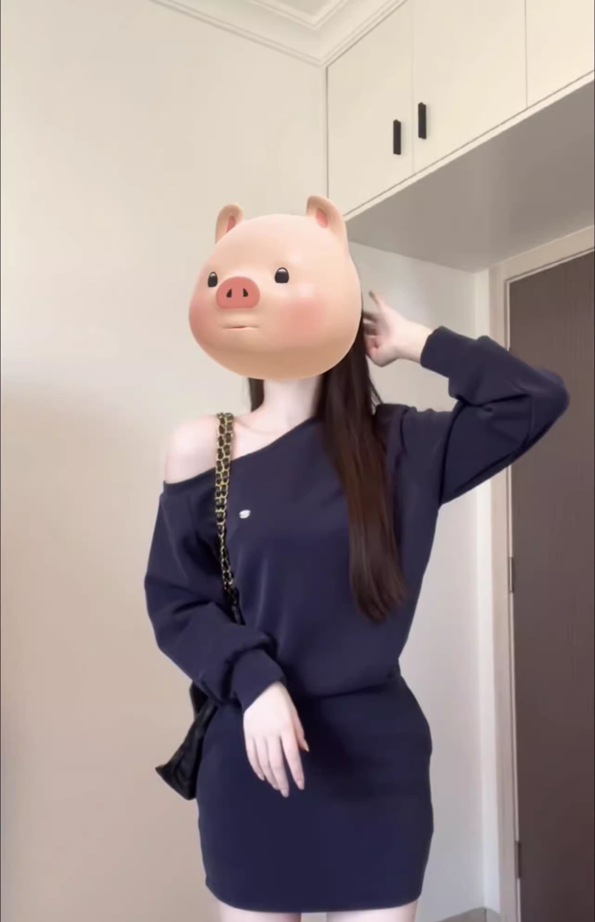 오프숄더 루즈핏 후드티 여성 드레스 가을 겨울 인사이드 가져 가라. 긴팔 프랑스식 품격 디자인 센스 비스듬한 어깨 이른 가을 짧은 치마 상세 이미지 6