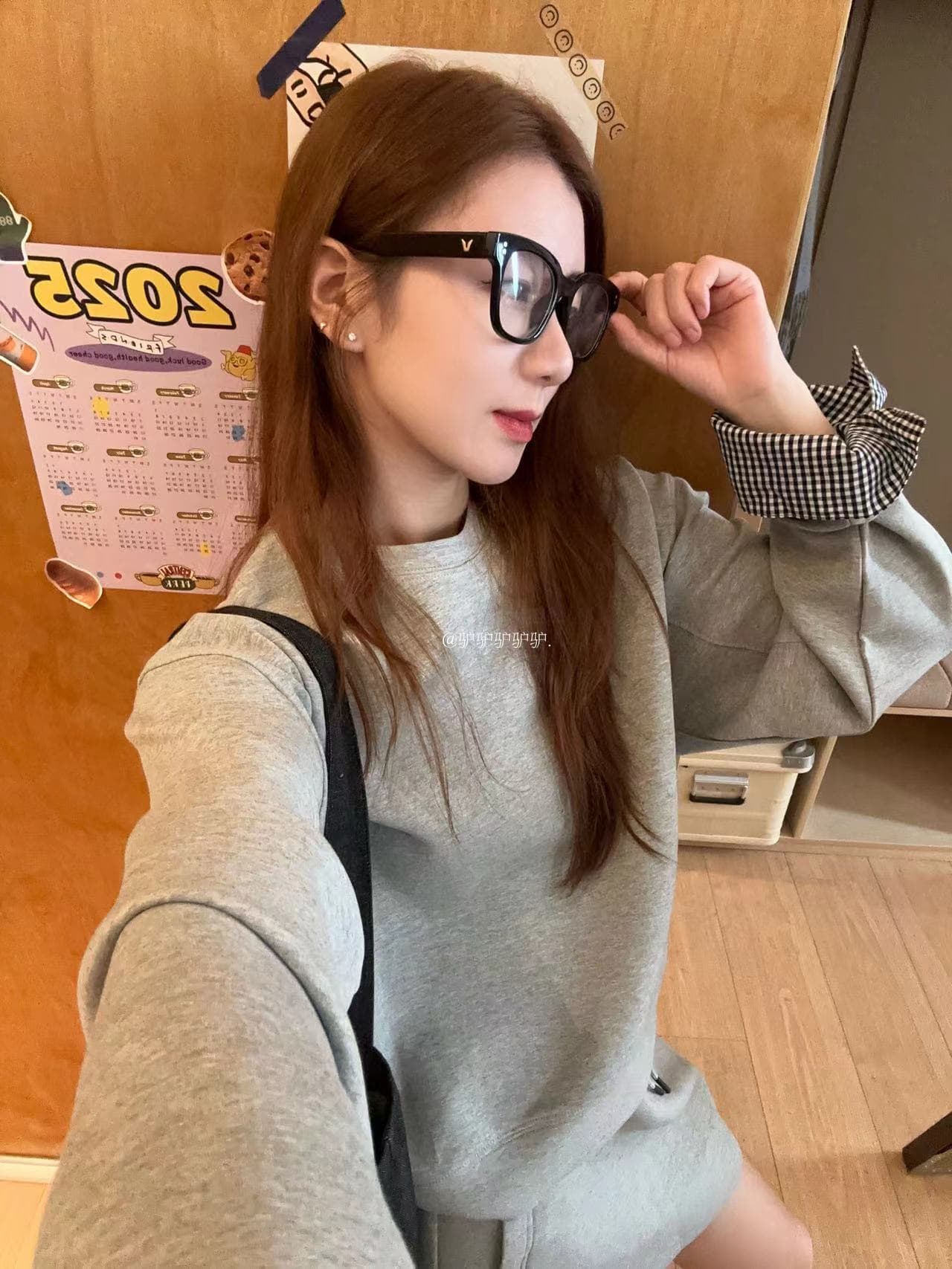 항구 바람 작은 키 캐주얼 스포츠 슈트 여성 이른 가을 달콤함 외국 가스 연령 감소 배색 후드티 반신 스커트 투피스 세트 상세 이미지 28