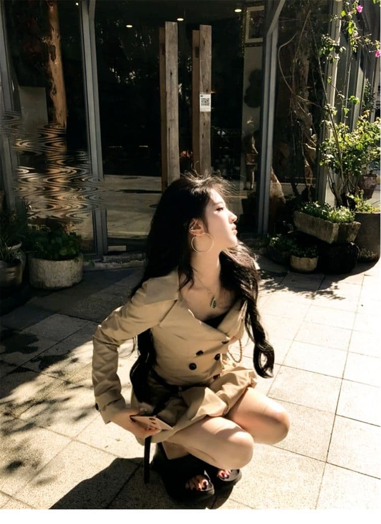 카키 바람막이 스타일 드레스 봄 가을 새로운 고급 센스 레트로 허리 수축 빅 칼라 이중 버튼 꽃밭 미니 스커트 상세 이미지 3