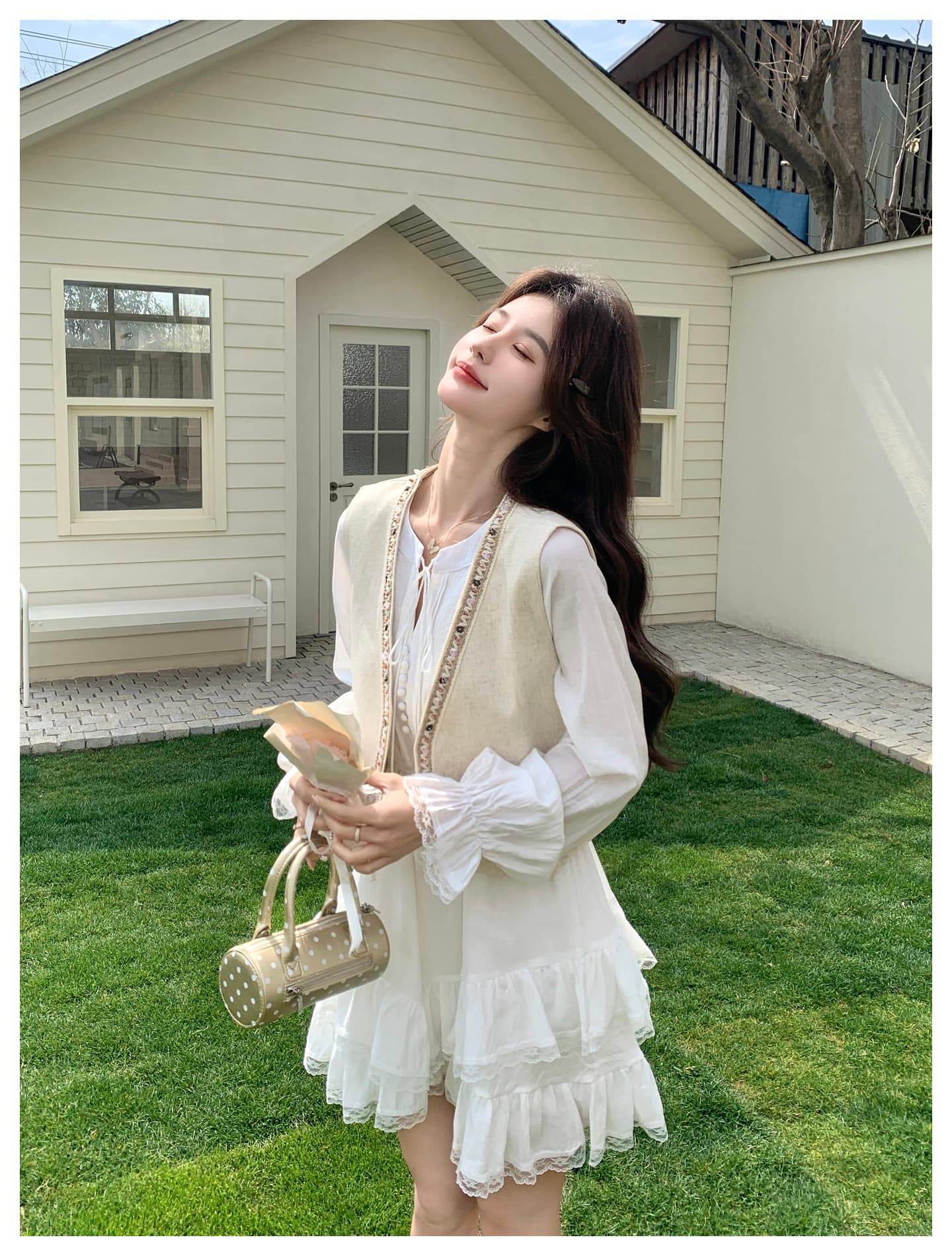 천 실크 주름 네리 참나무 늑골 분위기 센스 하프 열기 레이스업 나팔 소매 층 연꽃 잎 화이트 여성 드레스 상세 이미지 8