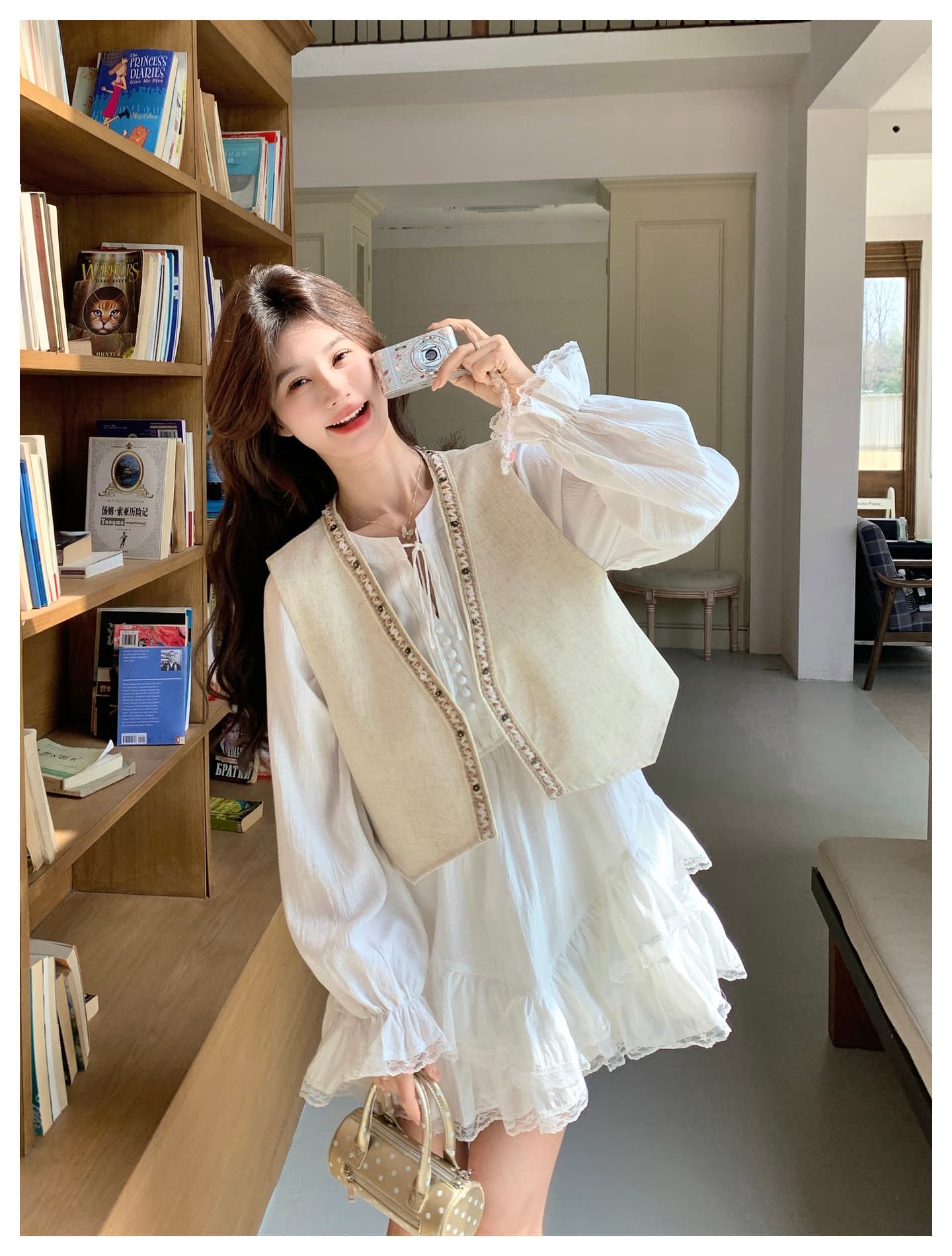 천 실크 주름 네리 참나무 늑골 분위기 센스 하프 열기 레이스업 나팔 소매 층 연꽃 잎 화이트 여성 드레스 상세 이미지 14