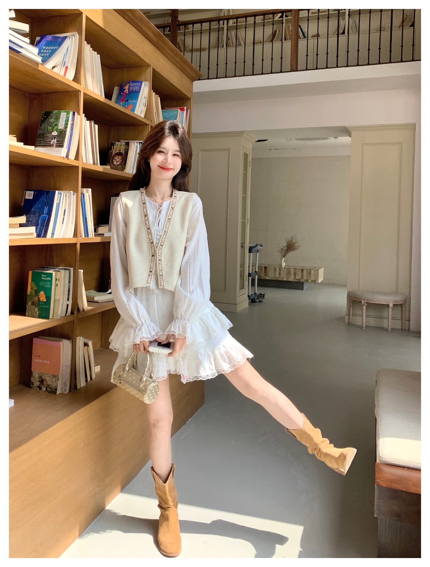 천 실크 주름 네리 참나무 늑골 분위기 센스 하프 열기 레이스업 나팔 소매 층 연꽃 잎 화이트 여성 드레스 상세 이미지 19