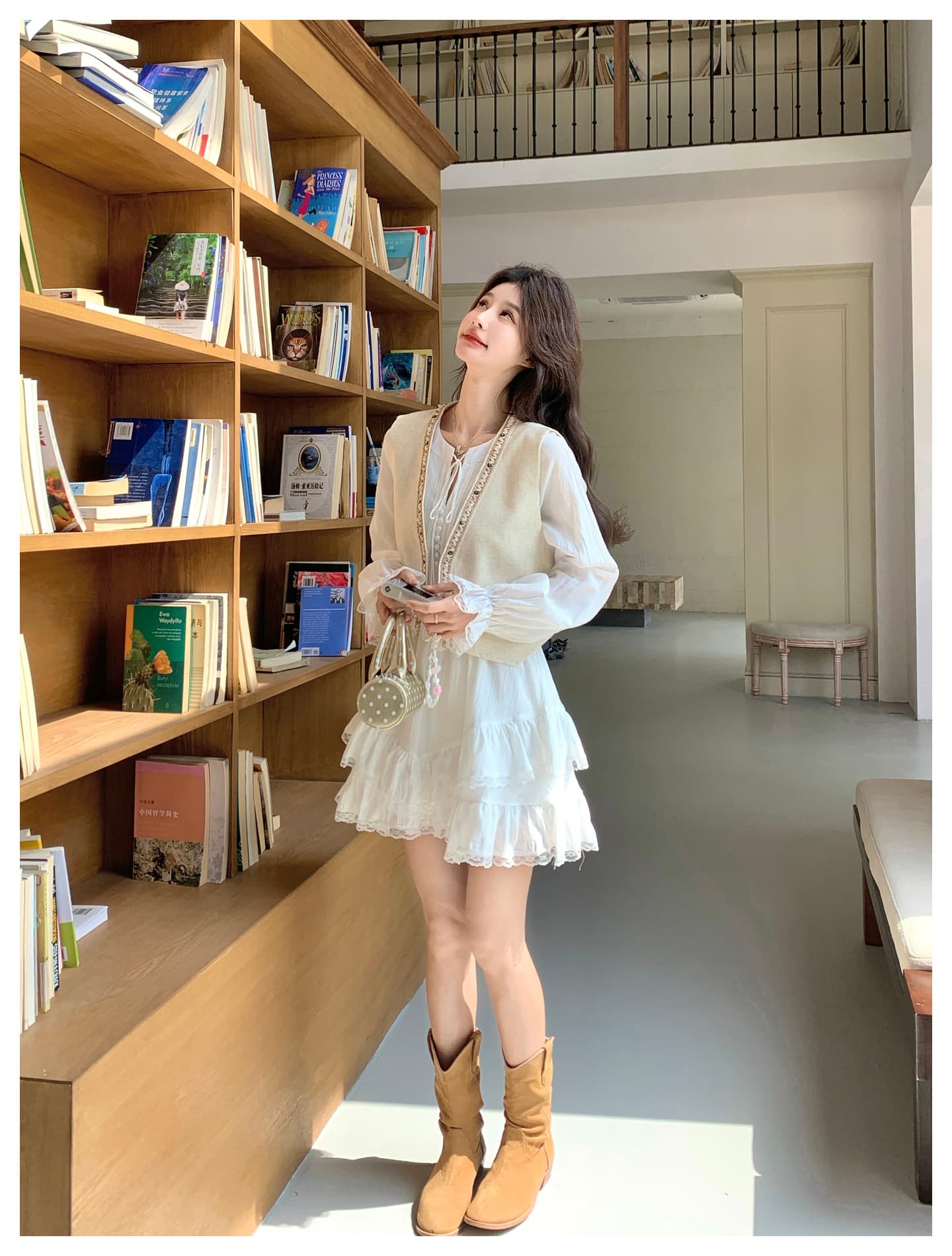 천 실크 주름 네리 참나무 늑골 분위기 센스 하프 열기 레이스업 나팔 소매 층 연꽃 잎 화이트 여성 드레스 상세 이미지 20