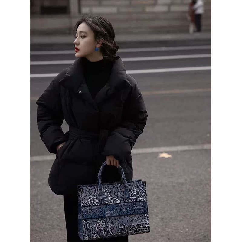 검정색 다운 재킷 작은 키 2026 겨울 새로운 한 허리 수축 패딩 재킷 면 의류 재킷 벨트 보내기