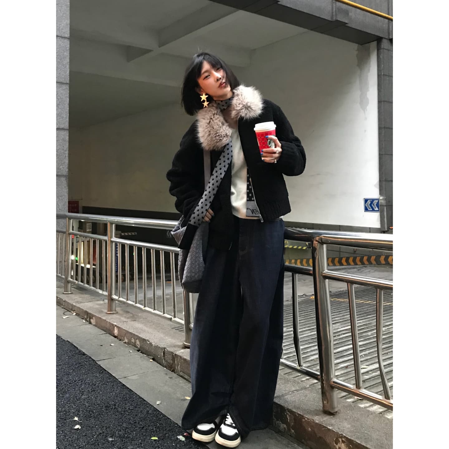 두꺼운 500 그램 양털 플리스 복합 스웨이드 큰 모피 칼라 하나 아메리칸 레트로 모피 칼라 두꺼운 긴팔 검정색 맨위 이미지 5