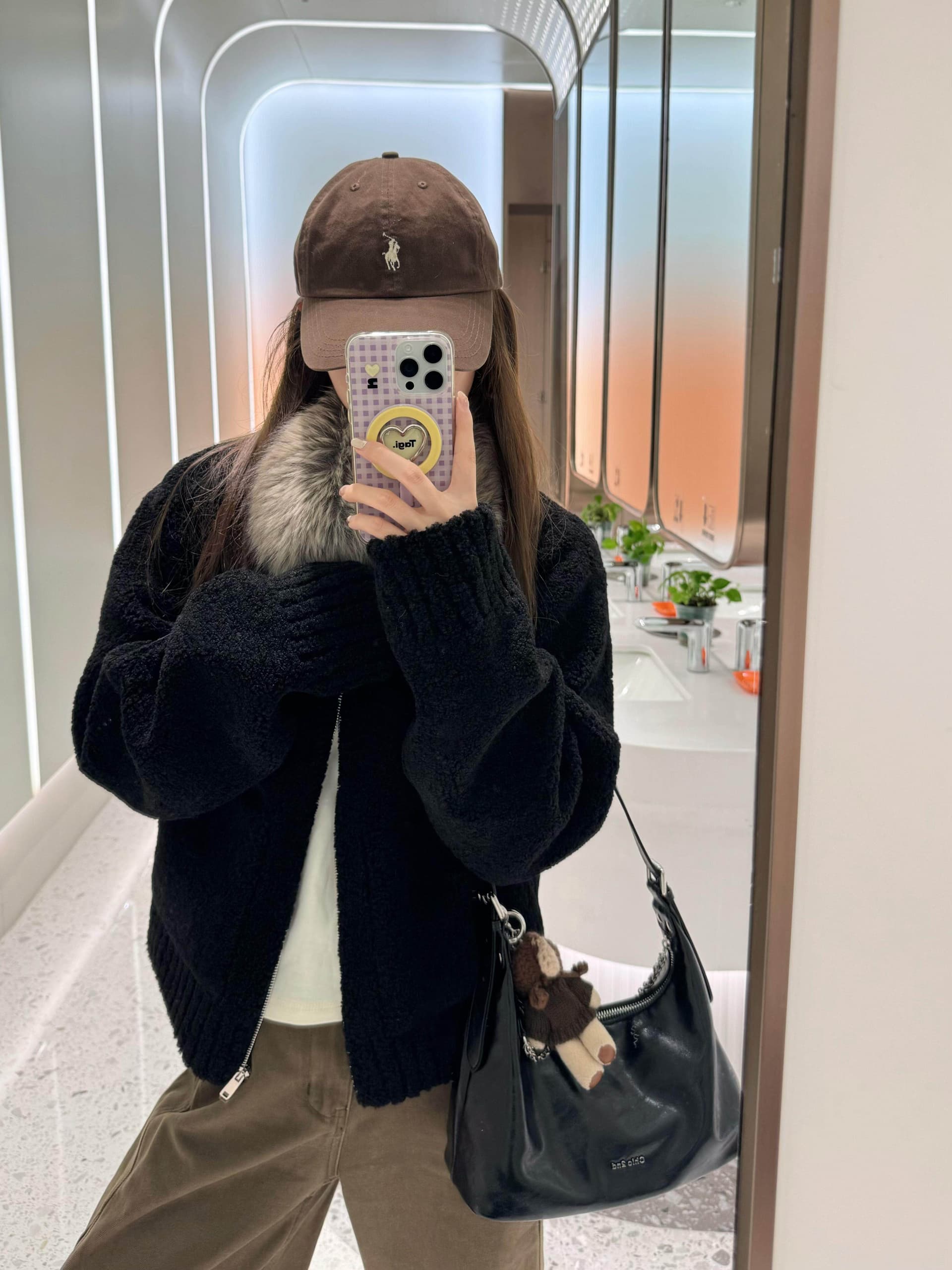 두꺼운 500 그램 양털 플리스 복합 스웨이드 큰 모피 칼라 하나 양털 여성 코트 새로운 두꺼운 검정색 환경 보호 상세 이미지 7