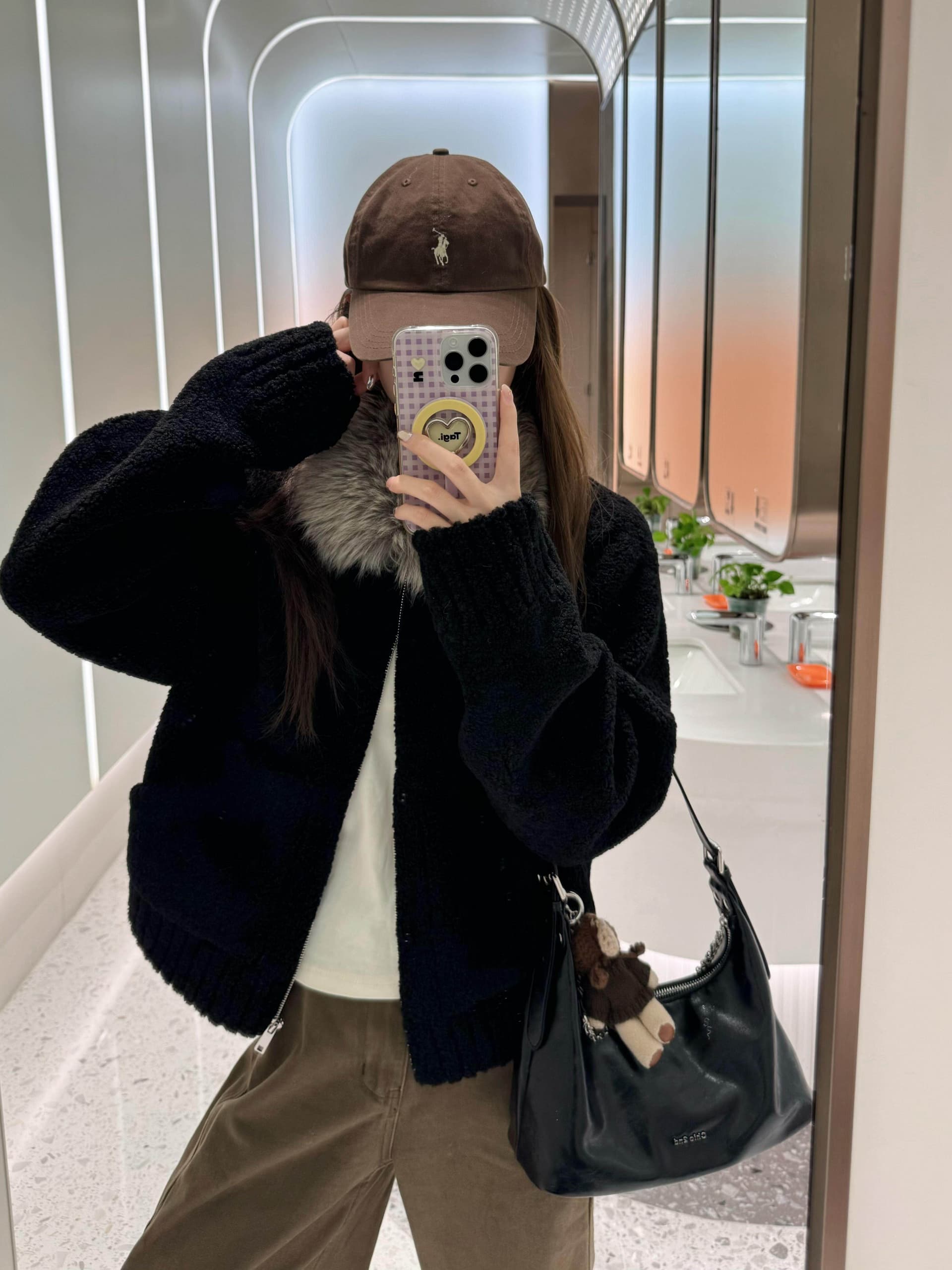 두꺼운 500 그램 양털 플리스 복합 스웨이드 큰 모피 칼라 하나 양털 여성 코트 새로운 두꺼운 검정색 환경 보호 상세 이미지 9