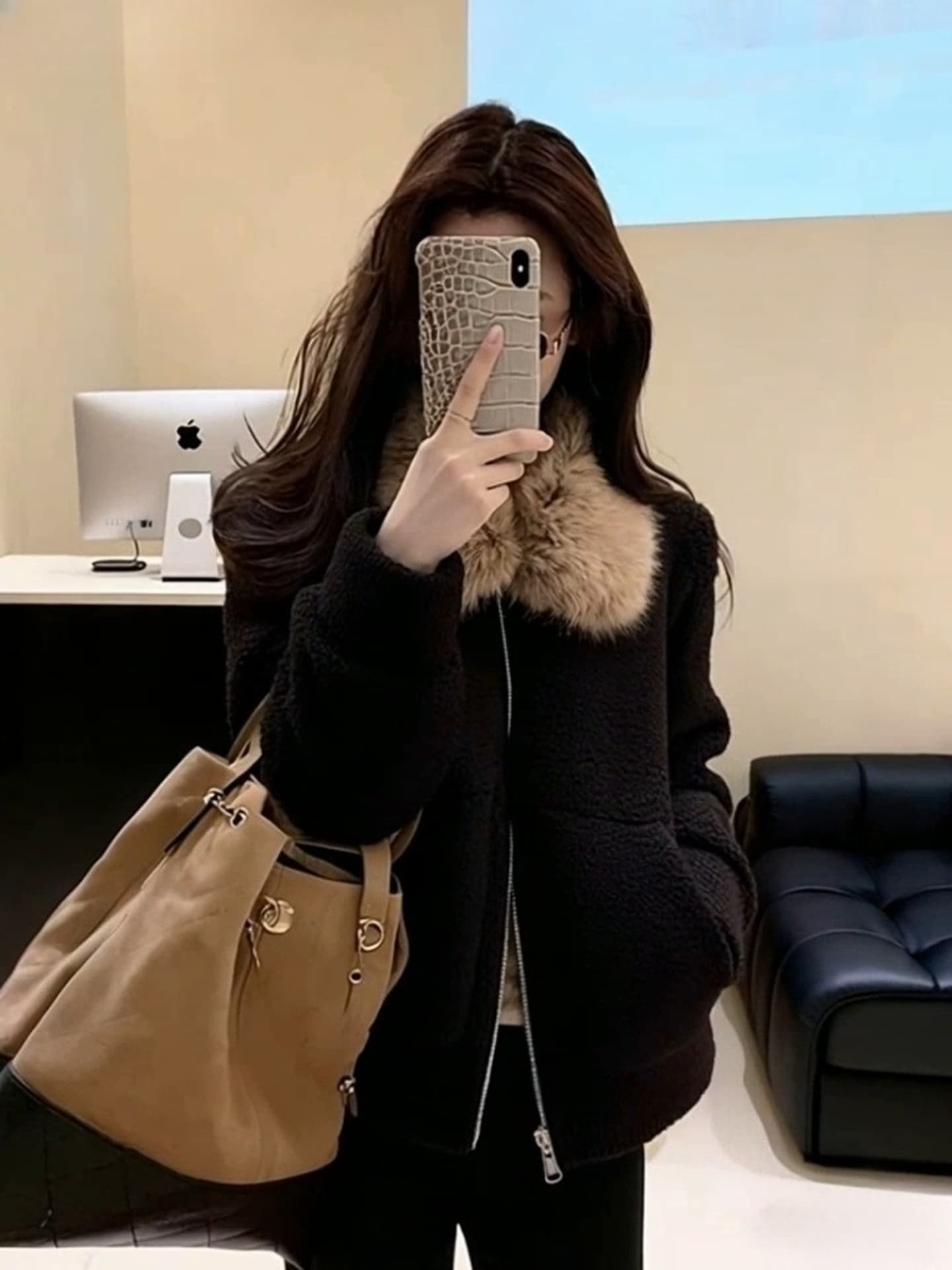 두꺼운 500 그램 양털 플리스 복합 스웨이드 큰 모피 칼라 하나 한 부서 고급 센스 검정색 모피 칼라 지퍼 재킷 상세 이미지 4