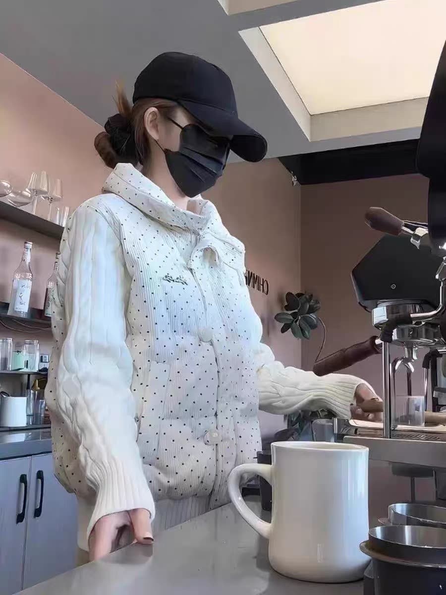 한 부서 달콤함 도트 무늬 니트 패치워크 긴팔 면 의류 여성 코트 겨울 루즈핏 두꺼운 쇼트 스타일 보온 패딩 재킷 상세 이미지 2