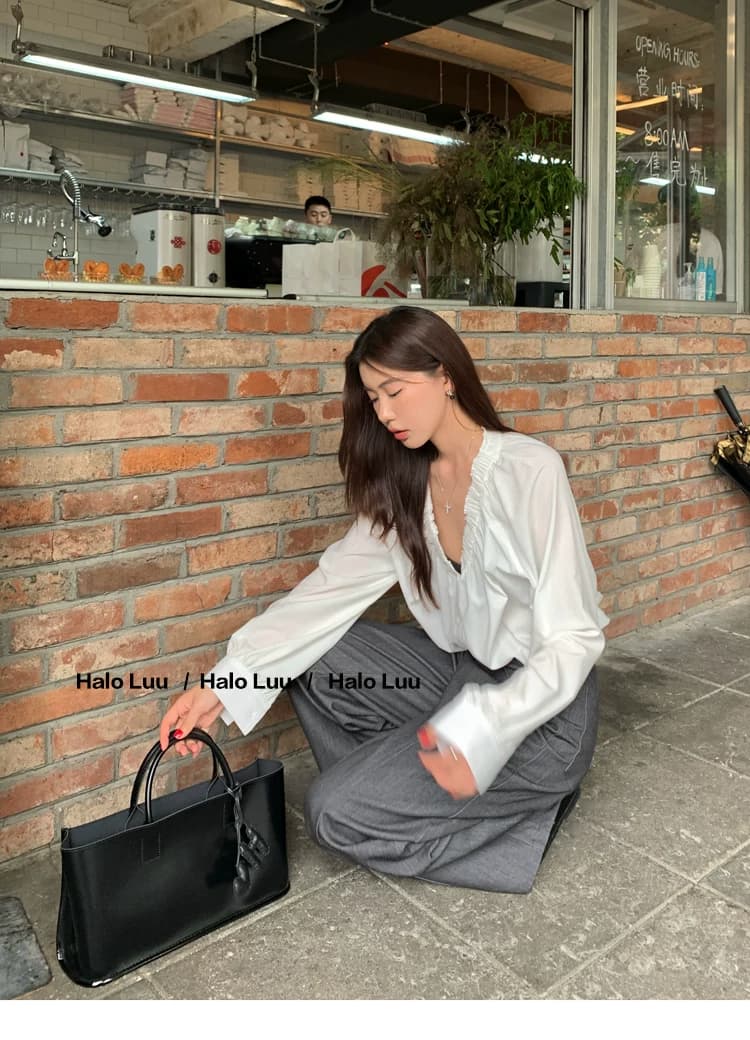 두꺼운 모래 워시 사선 무늬 원단 빛 요리 한 바람 주름 v 칼라 프릴 거품 소매 다용도 여성 흰 셔츠 상세 이미지 9