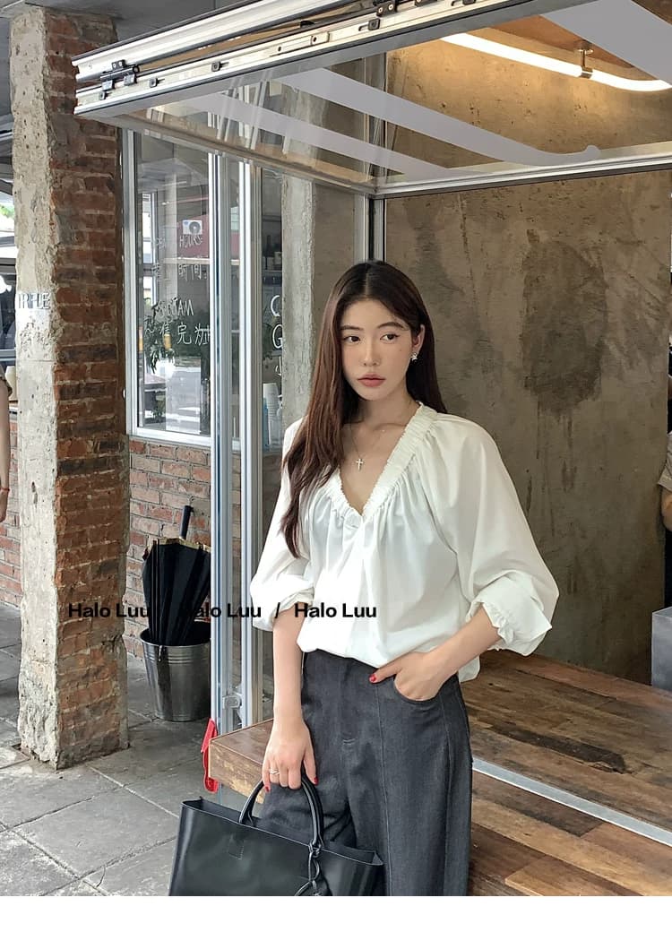 두꺼운 모래 워시 사선 무늬 원단 빛 요리 한 바람 주름 v 칼라 프릴 거품 소매 다용도 여성 흰 셔츠 상세 이미지 16