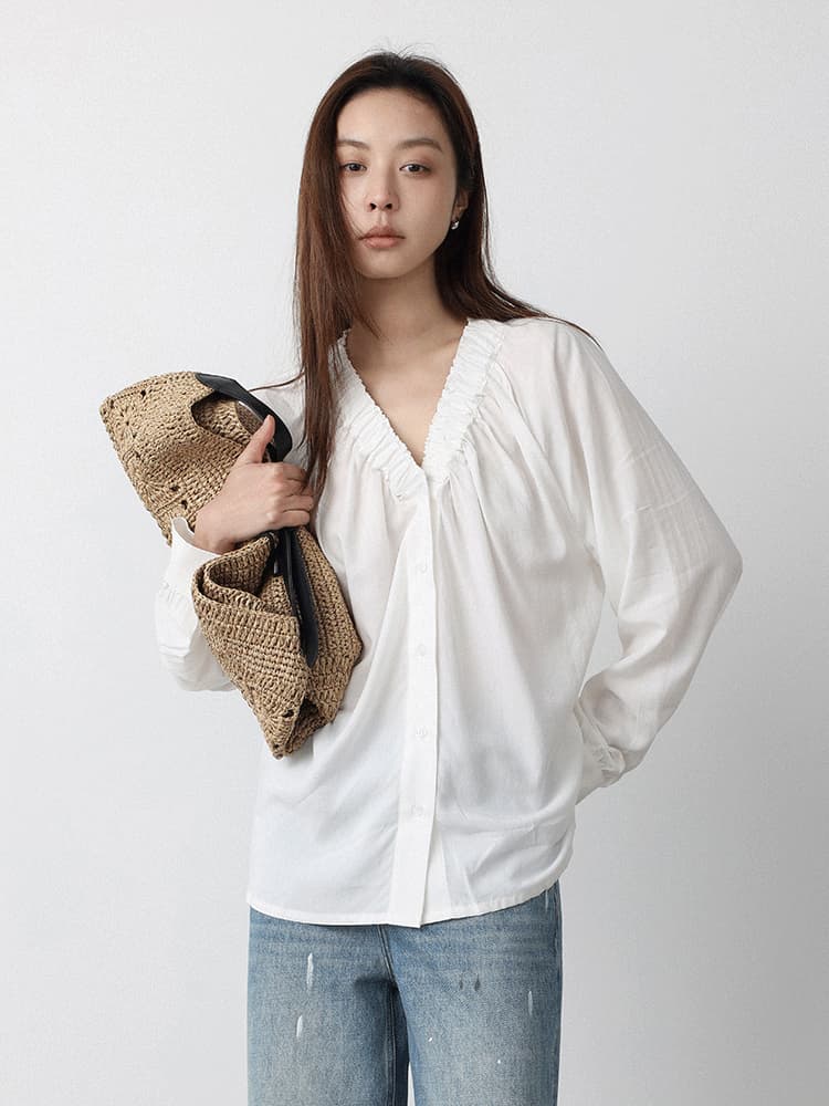 두꺼운 모래 워시 사선 무늬 원단 분위기 센스 프릴 v 리더쉽 단추 루즈핏 거품 소매 화이트 맨위 상세 이미지 2