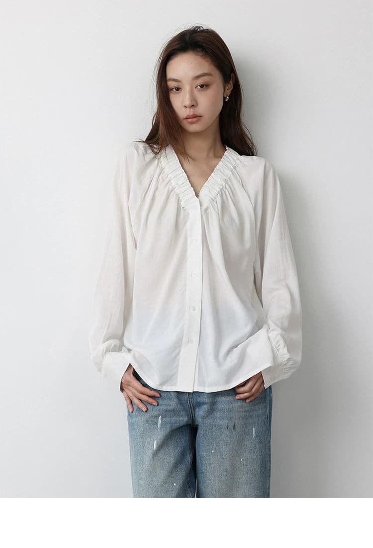 두꺼운 모래 워시 사선 무늬 원단 분위기 센스 프릴 v 리더쉽 단추 루즈핏 거품 소매 화이트 맨위 상세 이미지 9