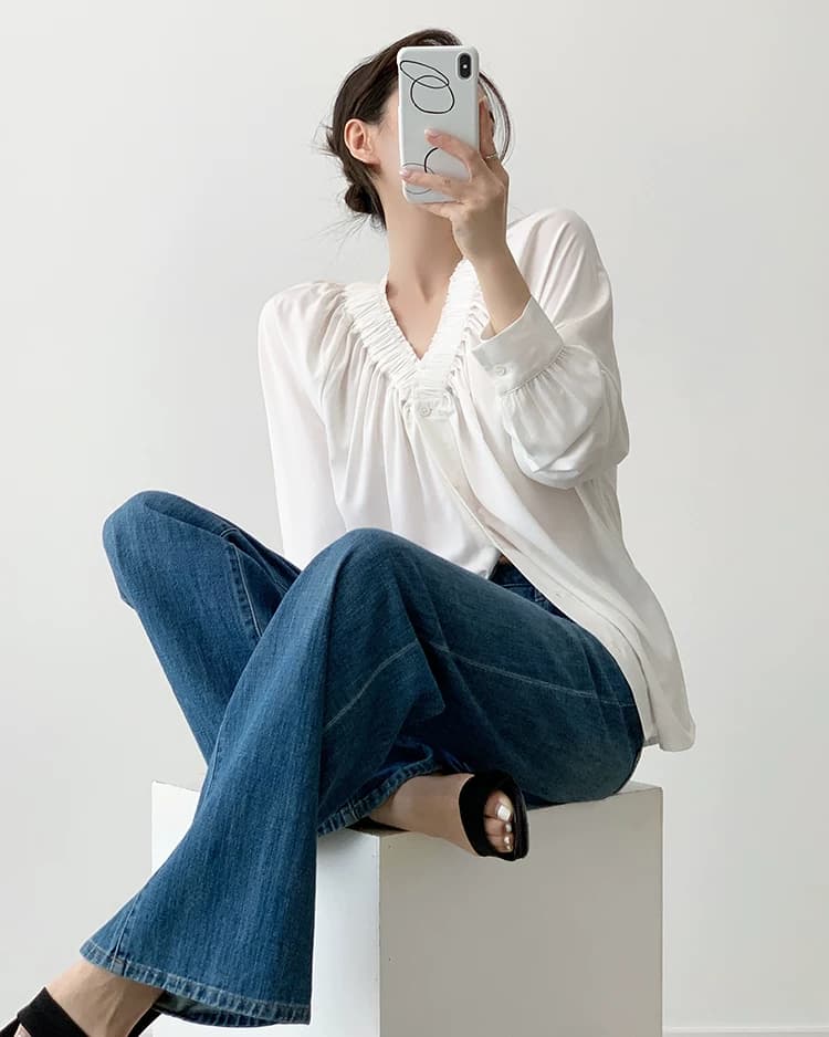 두꺼운 모래 워시 사선 무늬 원단 부드러운 품격 프릴 v 칼라 거품 소매 단색 싱글 줄 버튼 여성 셔츠 상세 이미지 19