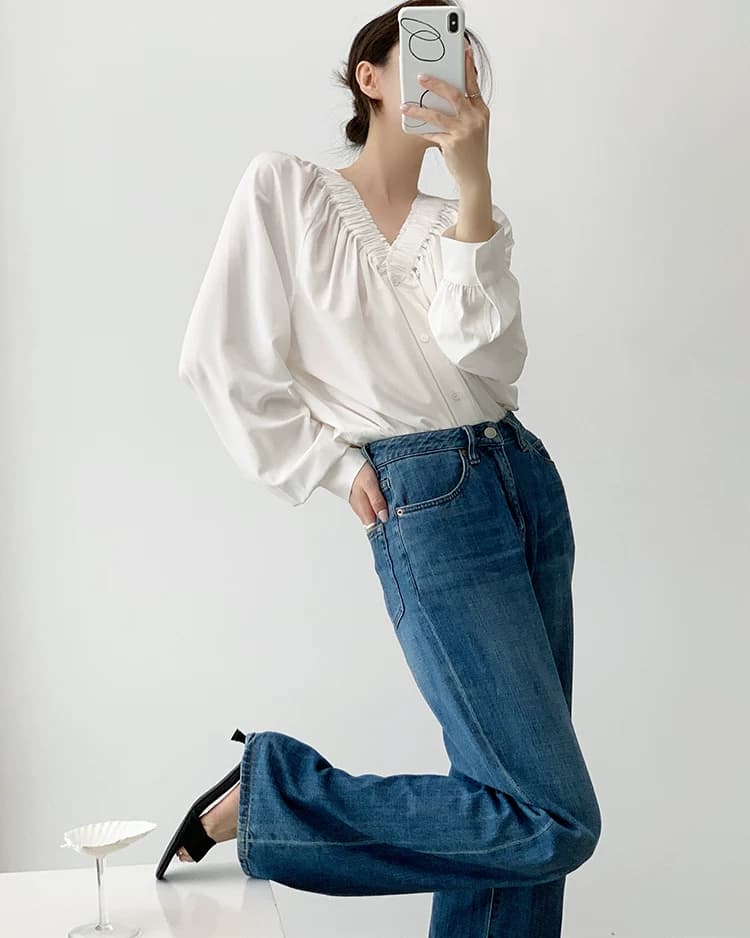 두꺼운 모래 워시 사선 무늬 원단 부드러운 품격 프릴 v 칼라 거품 소매 단색 싱글 줄 버튼 여성 셔츠 상세 이미지 22