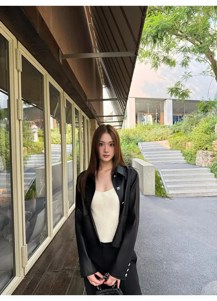 바보 빛 PU 가죽 원단 네리 작은 대중 빛 럭셔리 폴로 칼라 꽃 훈련 버클 쇼트 스타일 검정색 가죽 재킷 맨위 여성 가을 상세 이미지 35