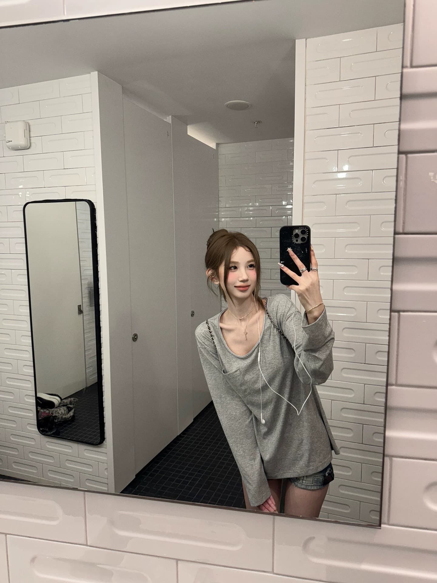 tongiiuu row 부서 스키니 t 디자인 센스 반팔 티셔츠 여성 루즈핏 슬림해 보이는 인사이드 가져 가라. 기본 셔츠 맨위 상세 이미지 2