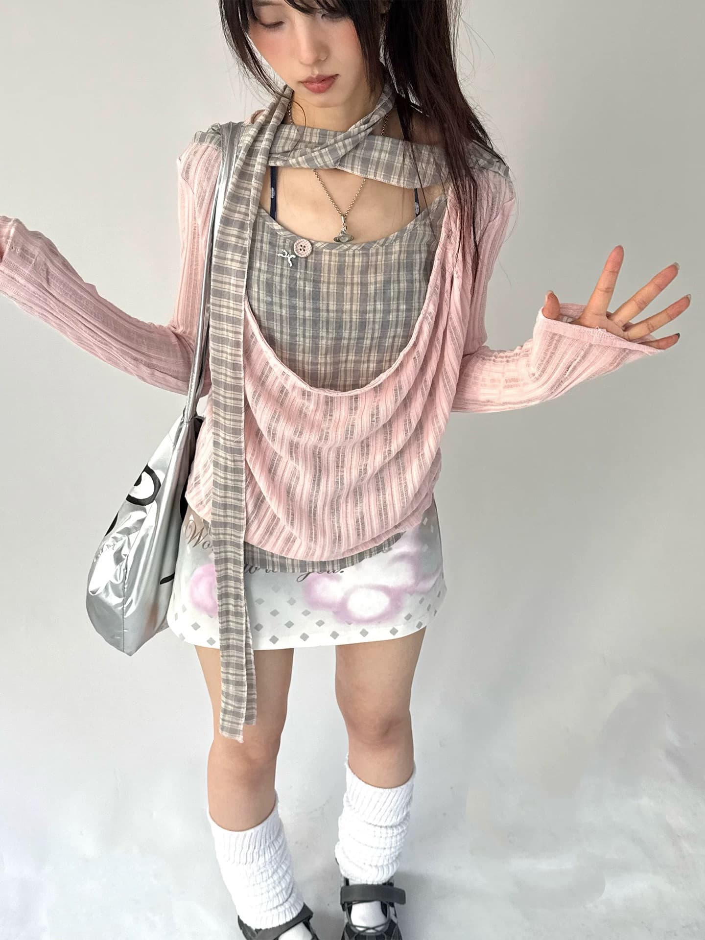 봄날 와일드 아름다움 나이 느긋한 한 부서 체크무늬 찢어진 부분 자외선 차단 페이크 레이어드 긴팔 맨위 따뜻한 안개 부드러운 분말 흔들다 칼라 상세 이미지 4