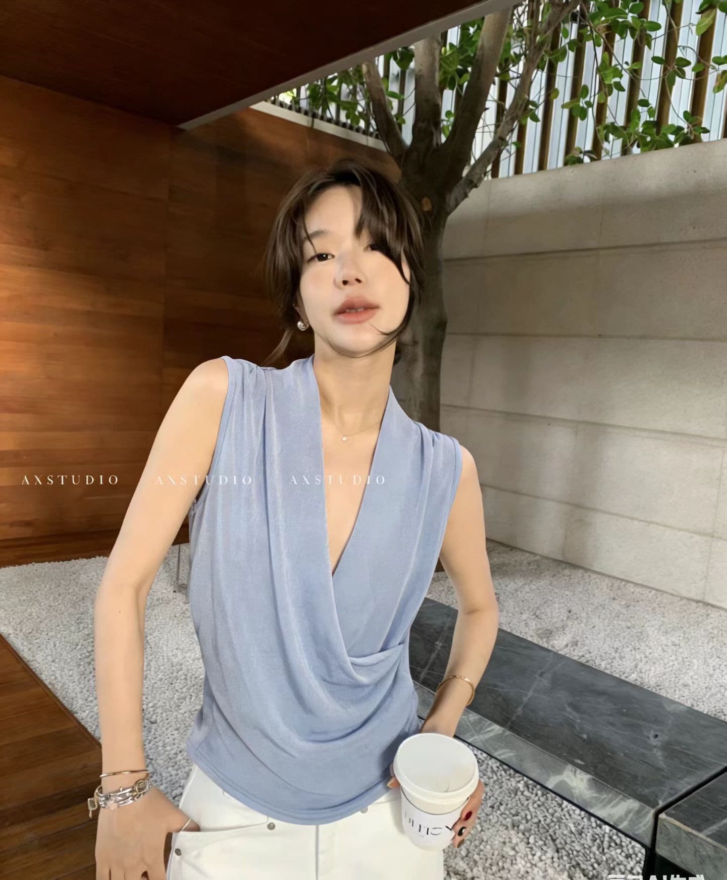 2026 여름 새로운 익스트림 제인 오래된 돈 바람 십자가 V넥 주간 실크 니트 조끼 여성 세련된 몸매 가꾸기 민소매 상세 이미지 4