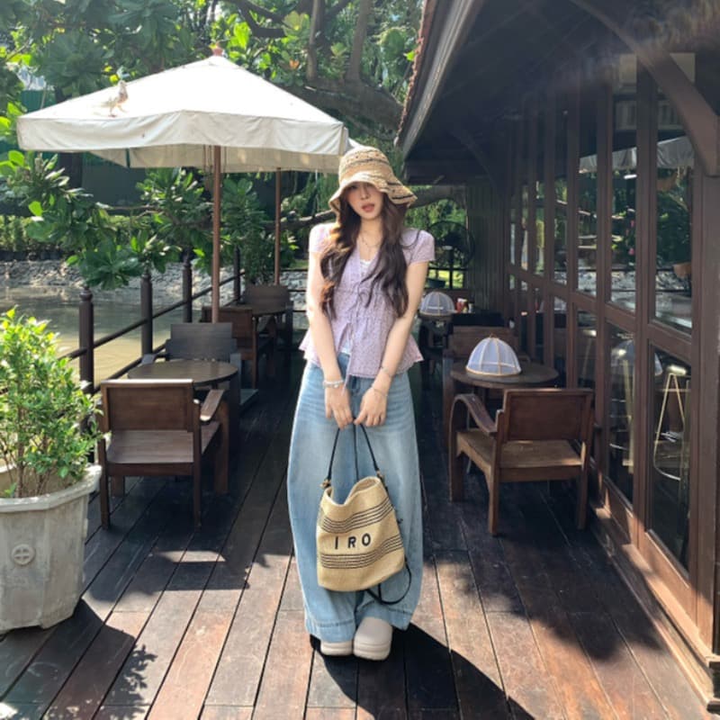 한 부서 꽃무늬 반팔 여성 셔츠 초기 여름 착용 가져 가라. 레이스업 V넥 셔츠 작은 셔츠 몸매 가꾸기 슬림해 보이는 보라색 맨위 상세 이미지 2