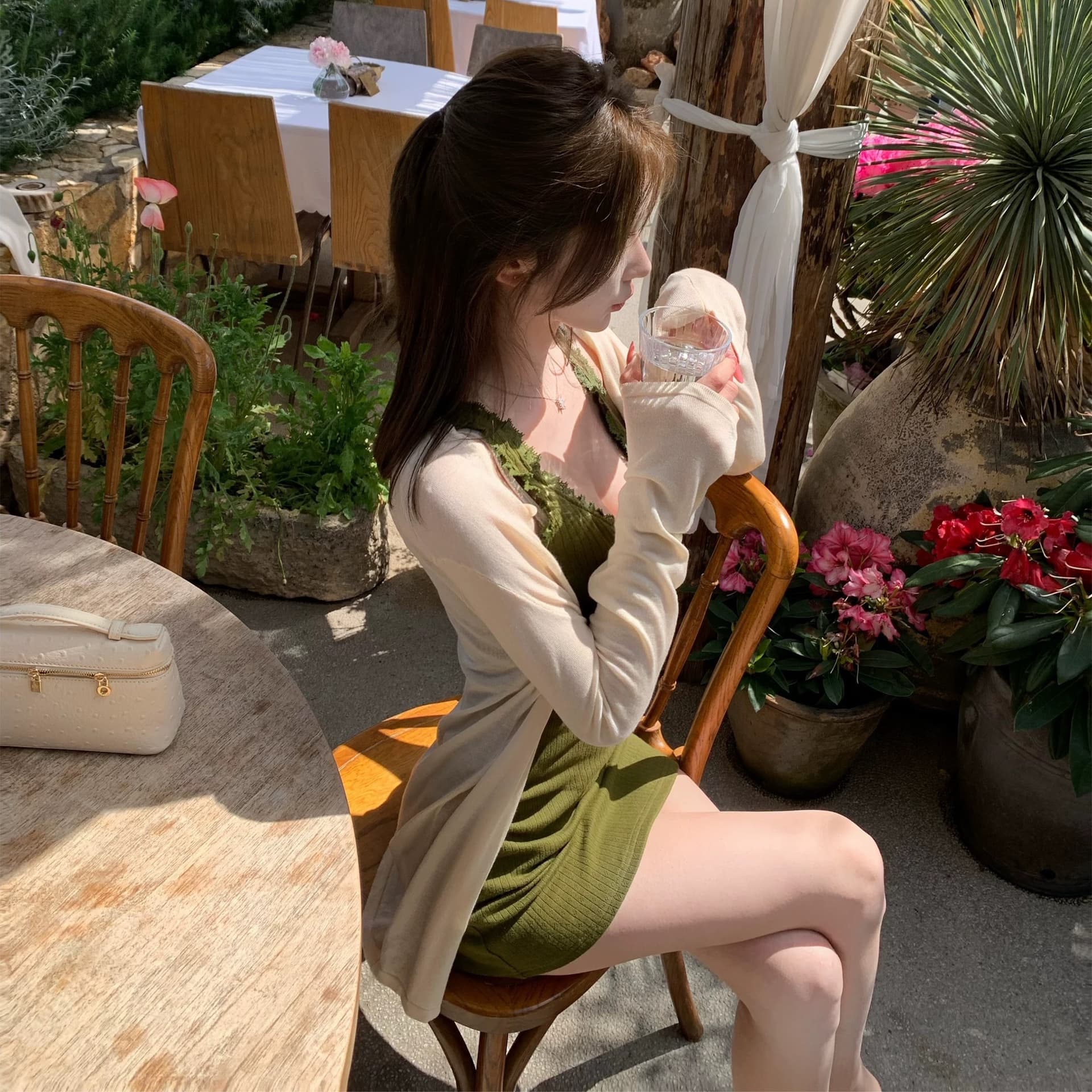 jmshop miu 부서 교과서 자카드 구덩이 기사 V넥 니트 미니 스커트 여성 순수한 욕망 섹시함 레이스 캐미솔 상세 이미지 5