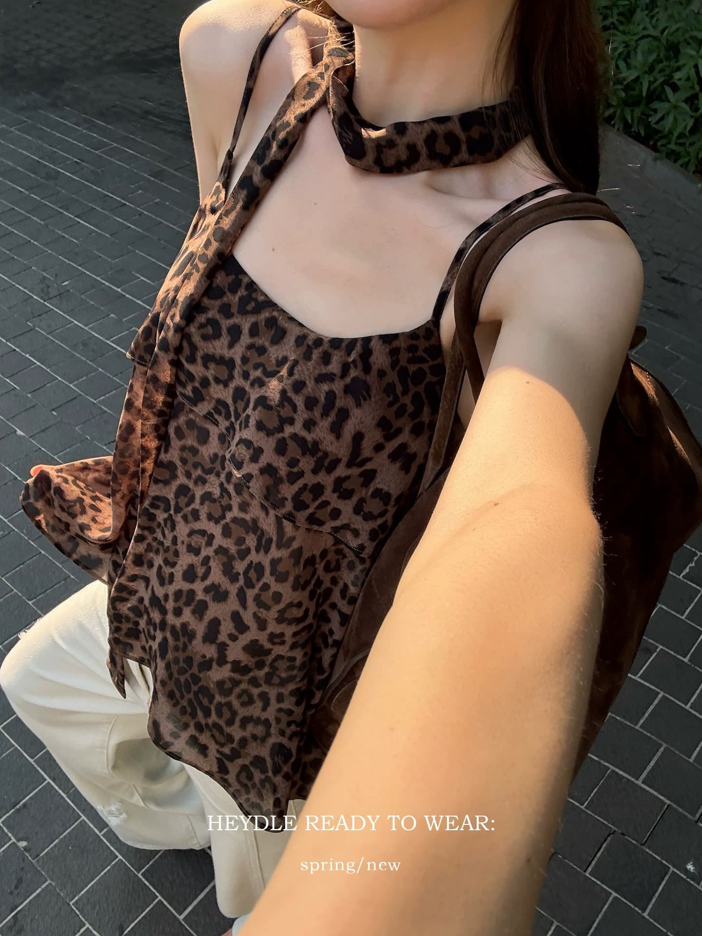 검은 콩 흠 레오파드 무늬 여성 클래식 레오파드 무늬 핫걸 세련된 분위기 센스 슬림해 보이는 행침 목 리본 캐미솔 여성 상세 이미지 2