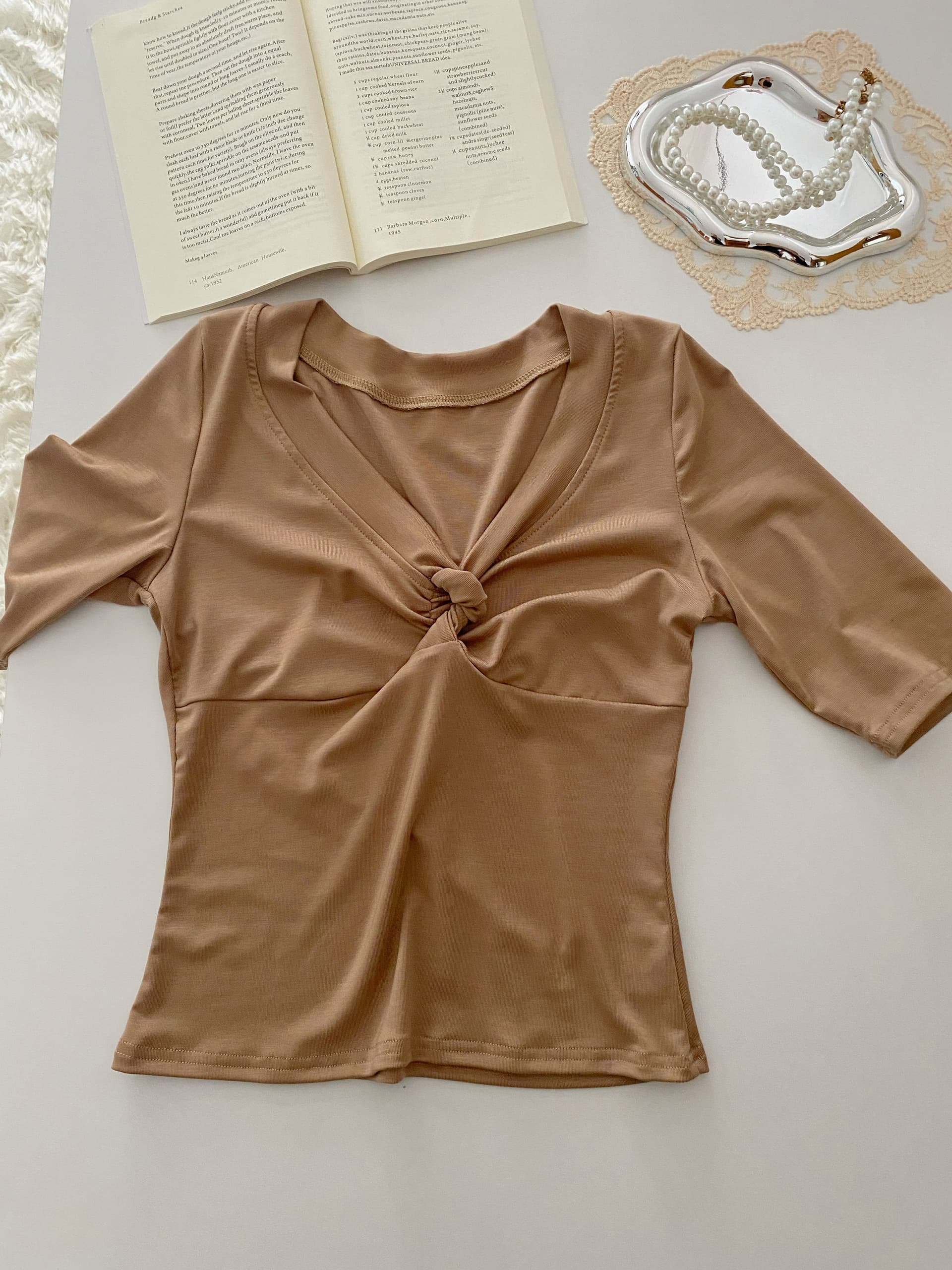 리 부드럽게 6 월 꽈배기 t90 주간 실크 순수한 욕망 V넥 중간 소매 여성 주간 실크 꽈배기 비틀림 디스플레이 가슴 대 맨위 상세 이미지 28