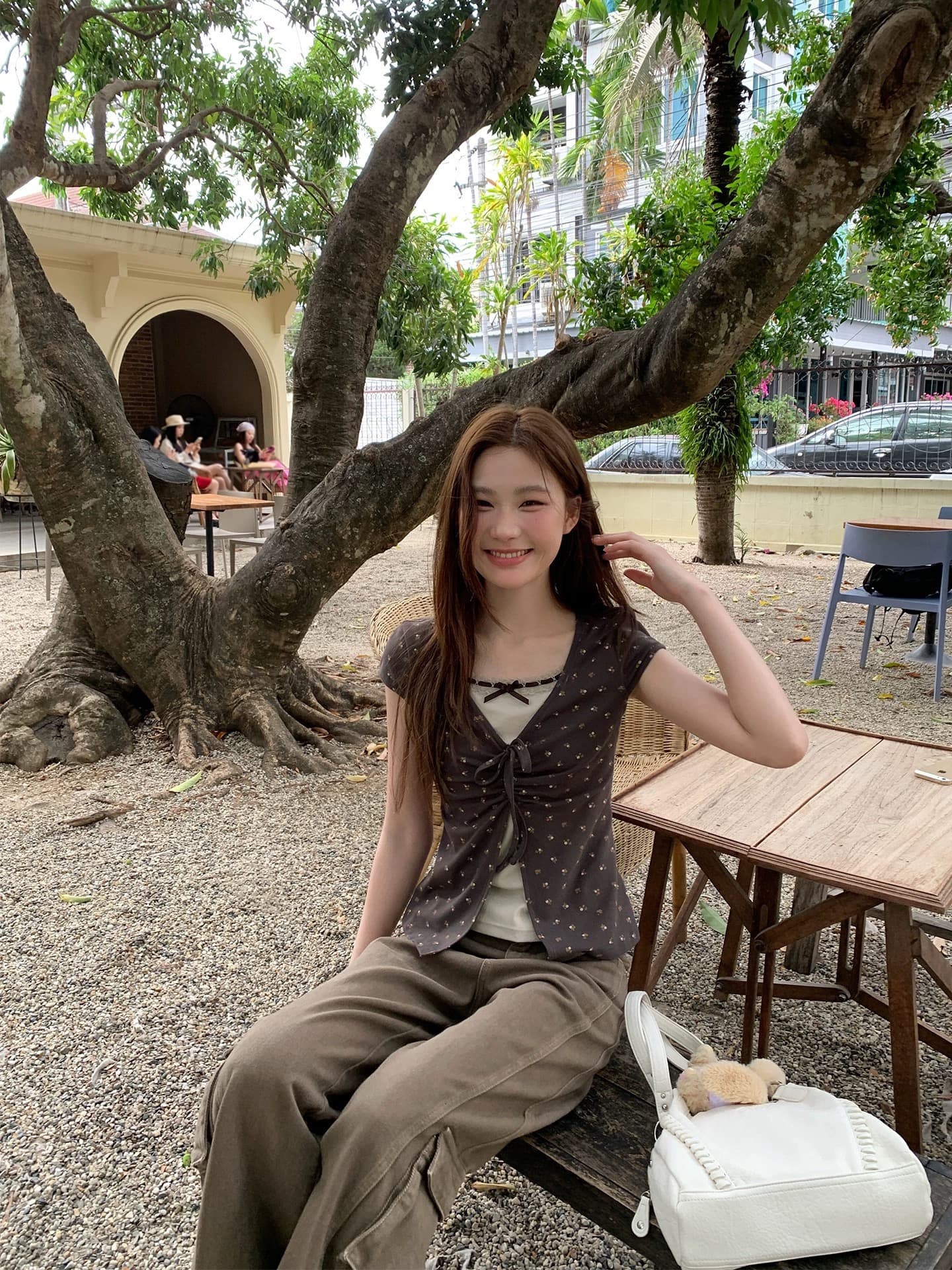 안녕하세요. 대포 페이크 레이어드 레이스 꽃무늬 반팔 티셔츠 여성 여름 새로운 느긋한 몸매 가꾸기 디자인 센스 Chic 맨위 상세 이미지 2