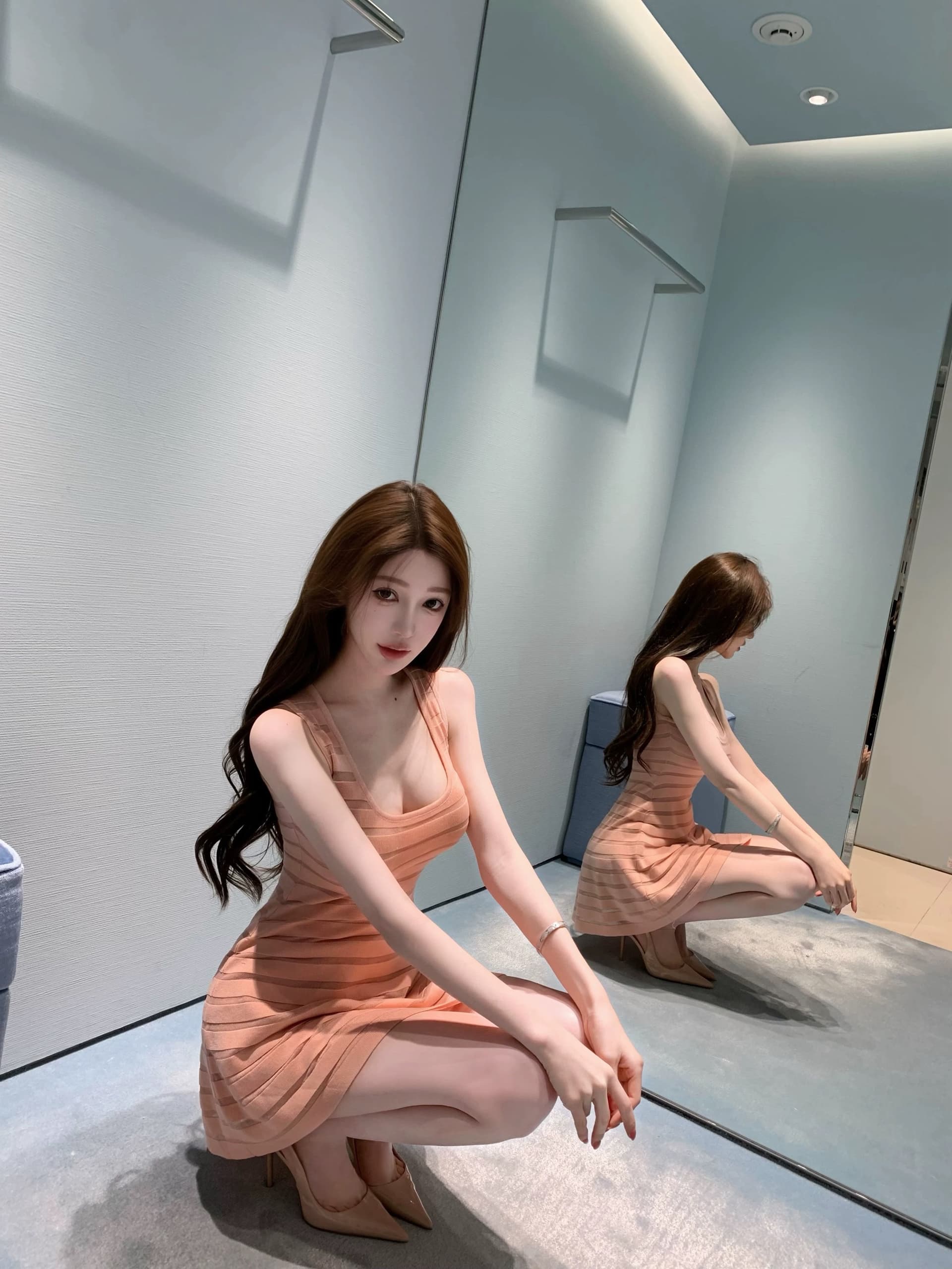 cher 챠오어 복숭아 부드러운 실 홀로우 아웃 스트라이프 슬립 여성 드레스 여름 대 u 칼라 니트 우산 진자 치마 상세 이미지 4